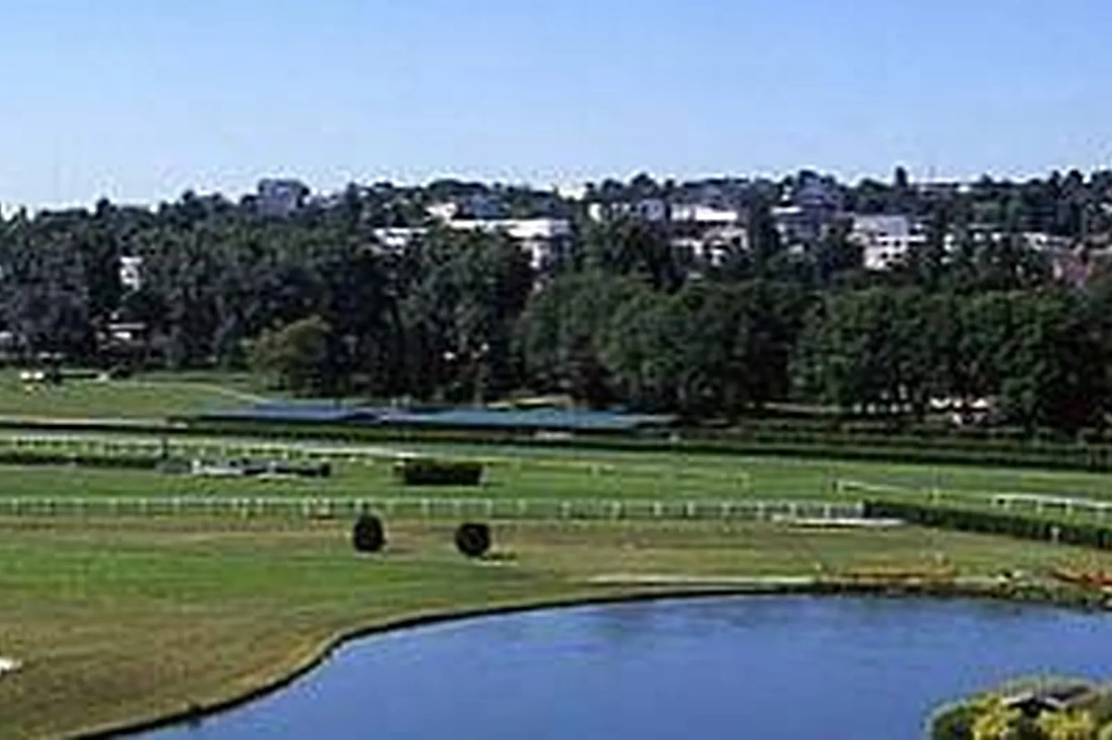 Lieux événementiels, RENAISSANCE PARIS HIPPODROME DE SAINT-CLOUD ****