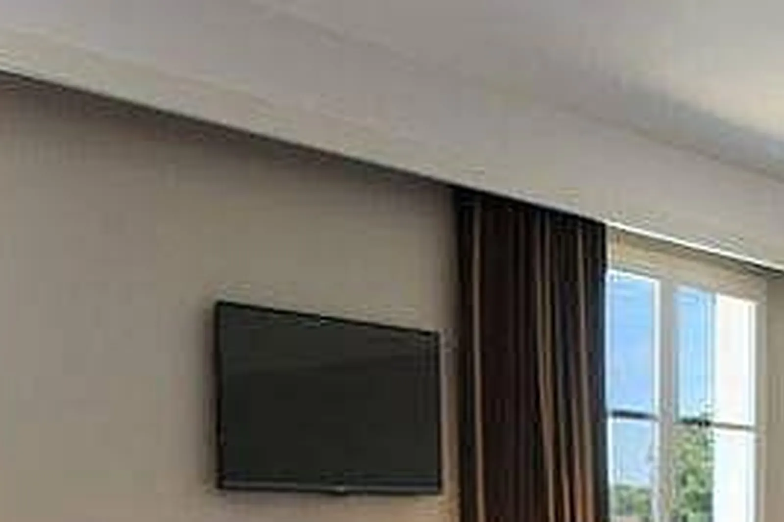 Lieux événementiels, RENAISSANCE PARIS HIPPODROME DE SAINT-CLOUD ****