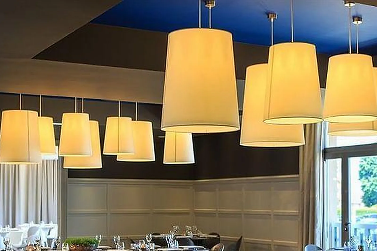 Lieux événementiels, RENAISSANCE PARIS HIPPODROME DE SAINT-CLOUD ****