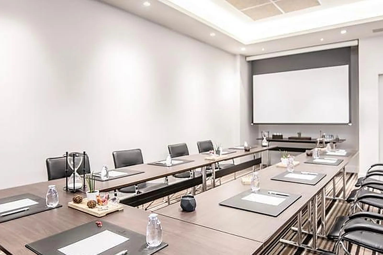 Lieux événementiels, RENAISSANCE PARIS HIPPODROME DE SAINT-CLOUD ****