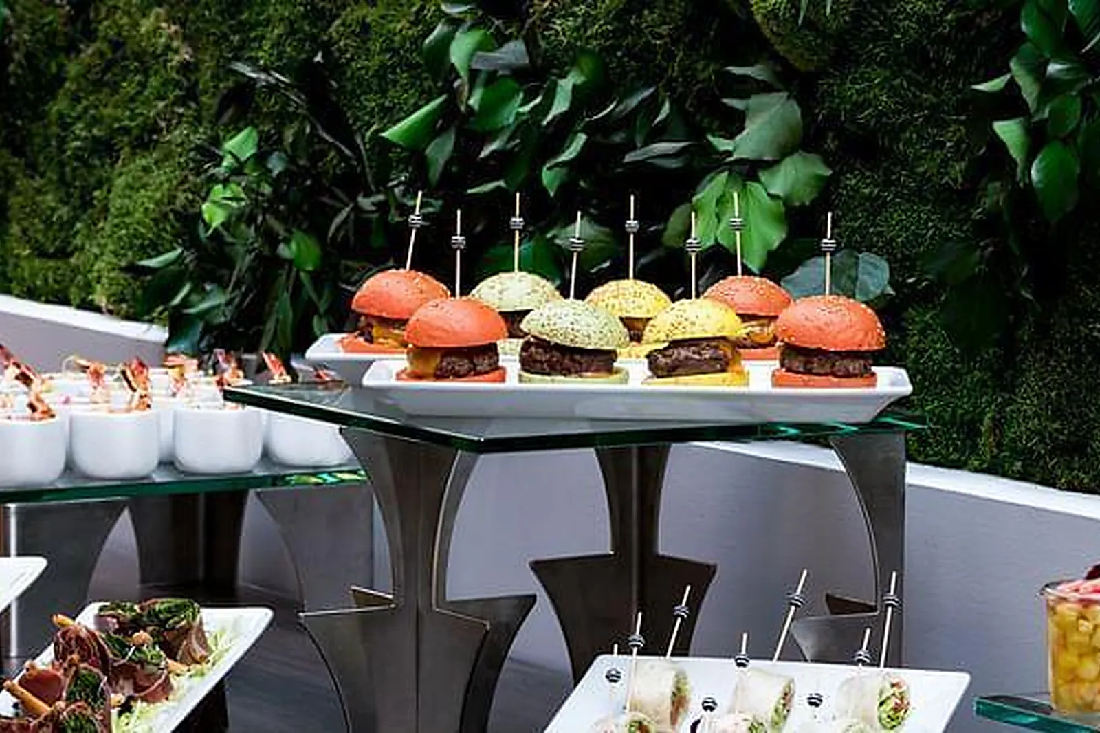 Lieux événementiels, RENAISSANCE PARIS NOBEL TOUR EIFFEL ****