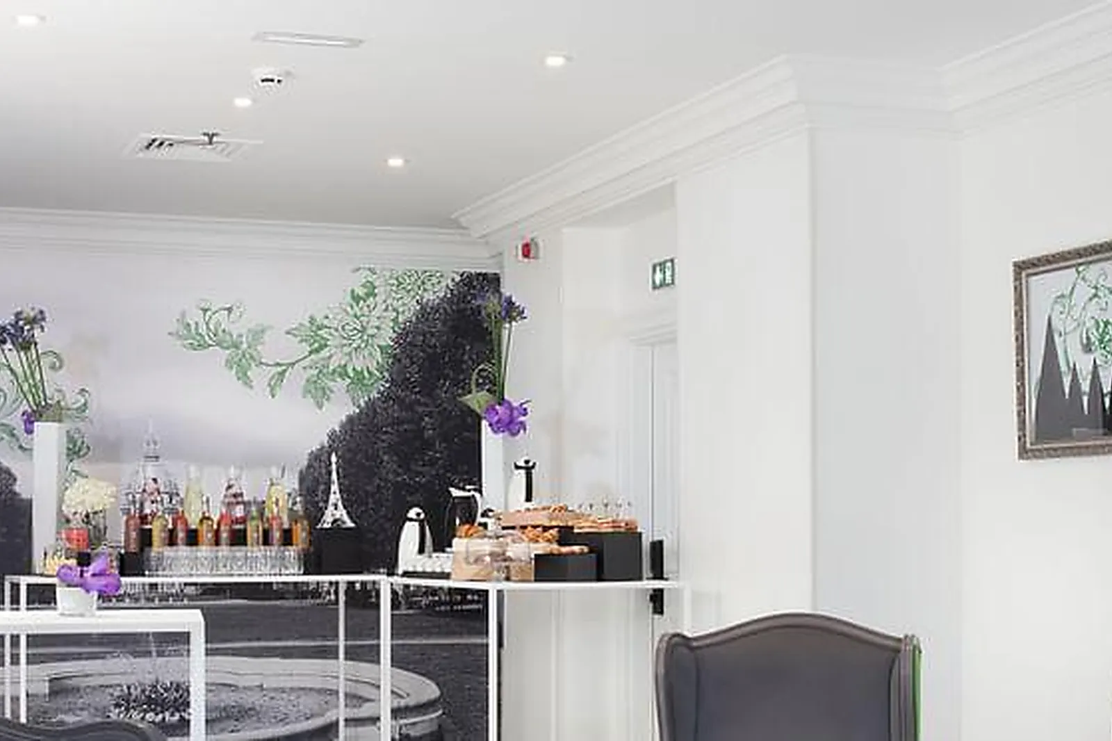 Lieux événementiels, RENAISSANCE PARIS NOBEL TOUR EIFFEL ****