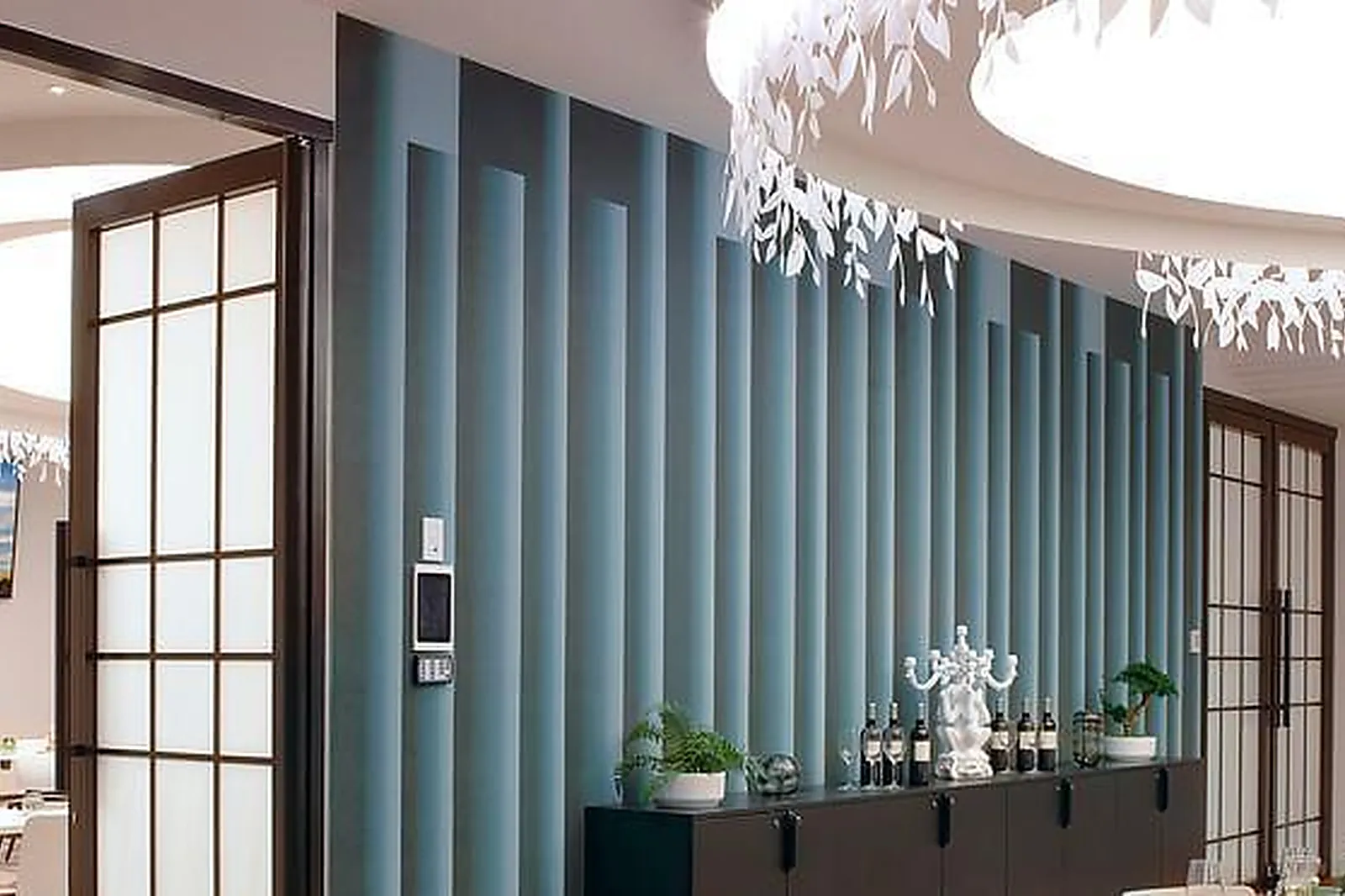 Lieux événementiels, RENAISSANCE PARIS NOBEL TOUR EIFFEL ****