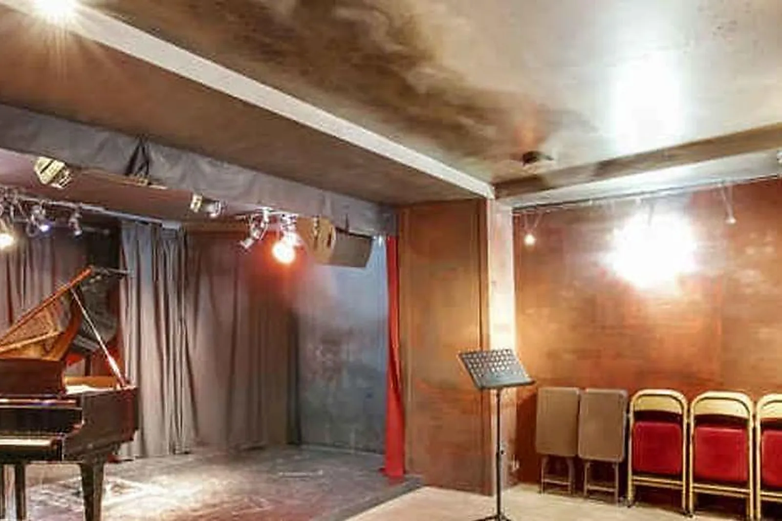 Lieux événementiels, RENDEZ-VOUS D'AILLEURS