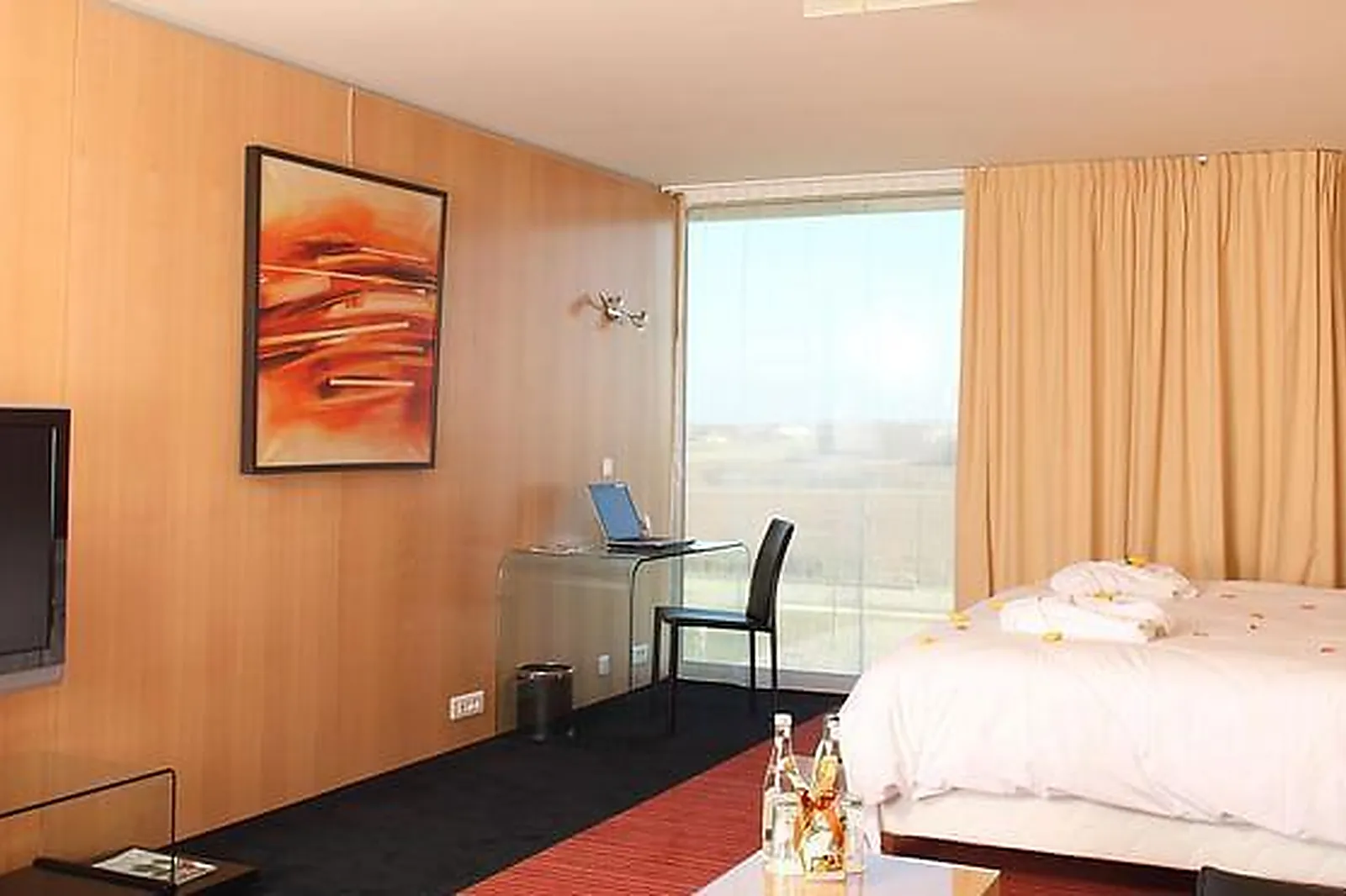 Lieux événementiels, RESIDHOME SUITES PARIS SENART ****