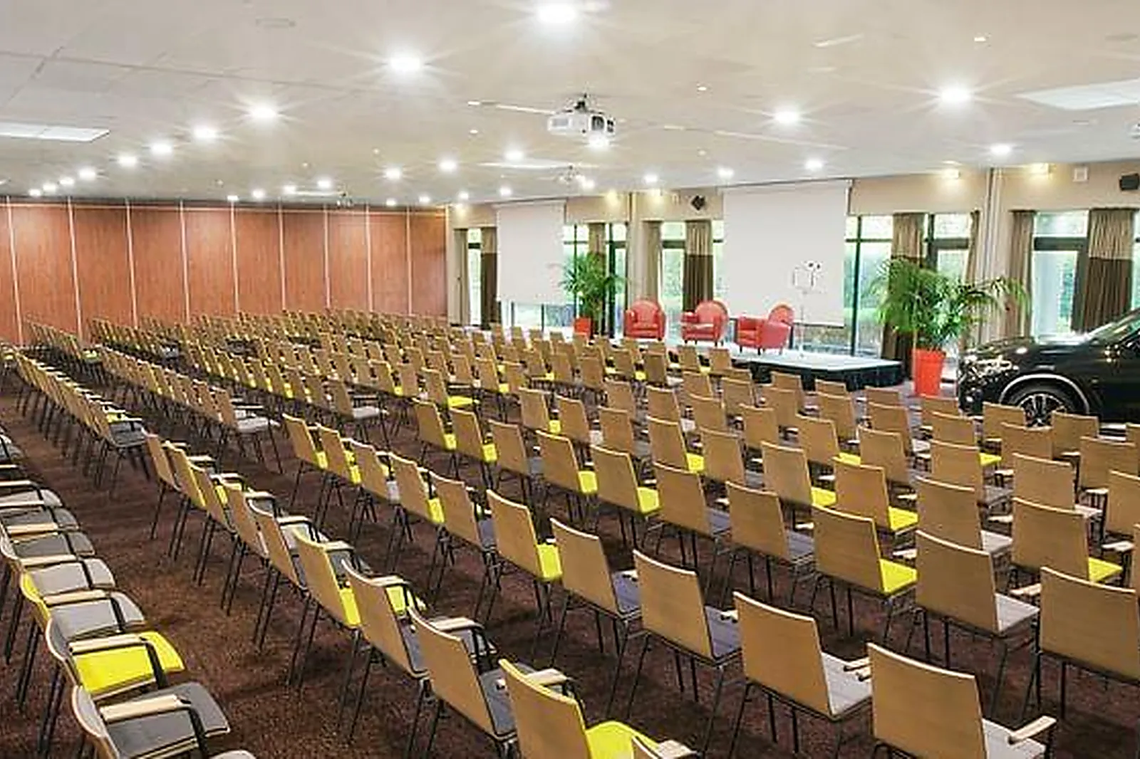 Lieux événementiels, RESIDHOME SUITES PARIS SENART ****