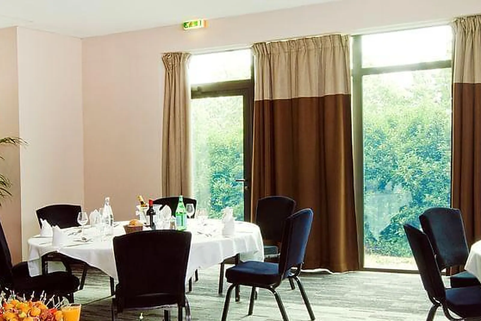 Lieux événementiels, RESIDHOME SUITES PARIS SENART ****