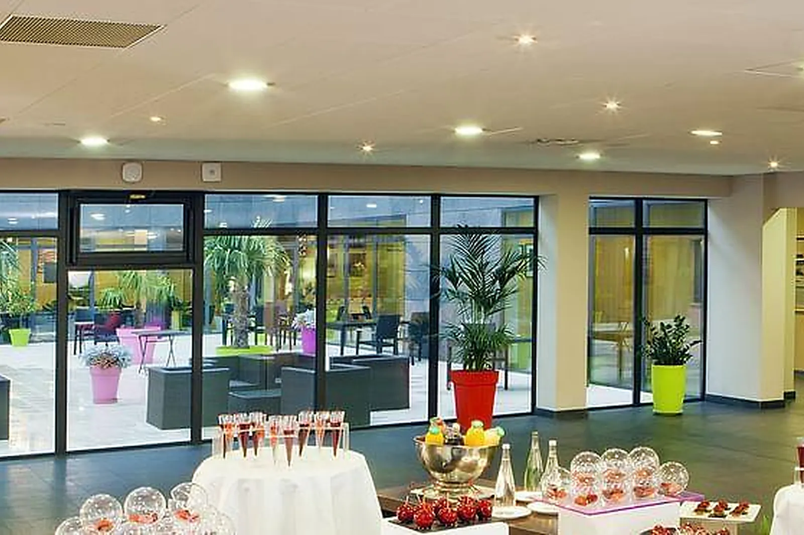 Lieux événementiels, RESIDHOME SUITES PARIS SENART ****