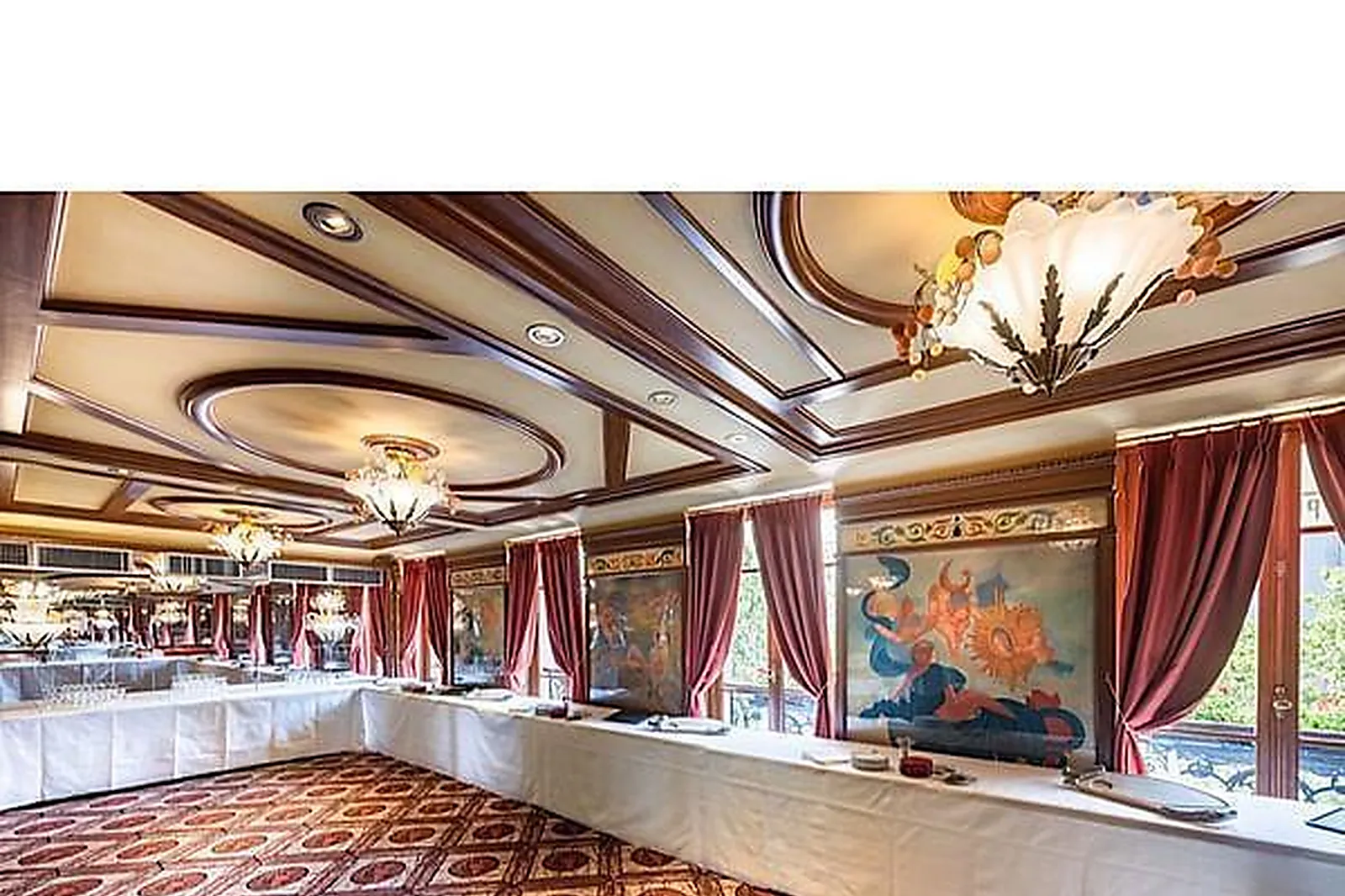 Lieux événementiels, RESTAURANT AU PIED DE COCHON