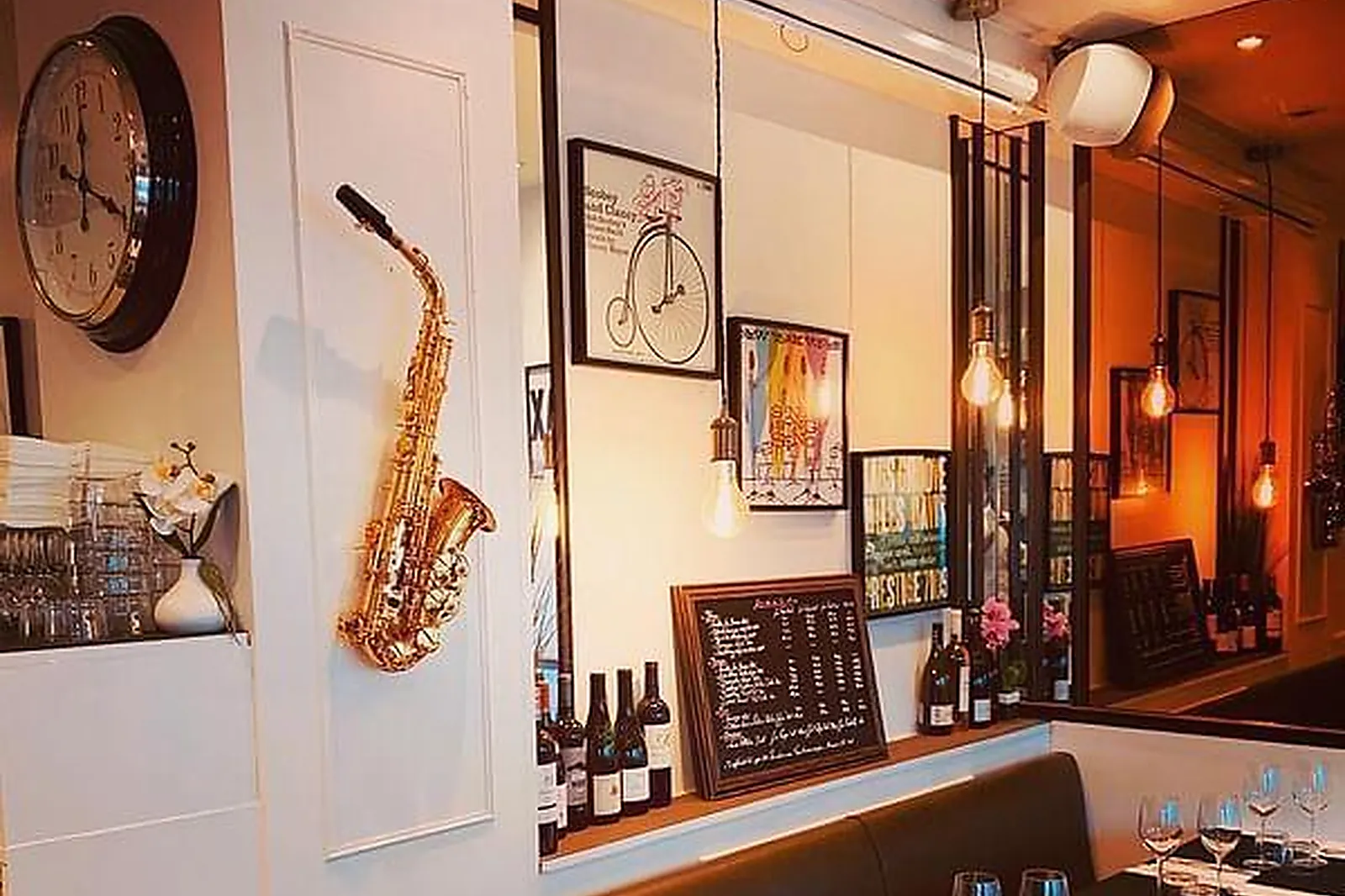 Lieux événementiels, RESTAURANT BAR L'ESCAPADE