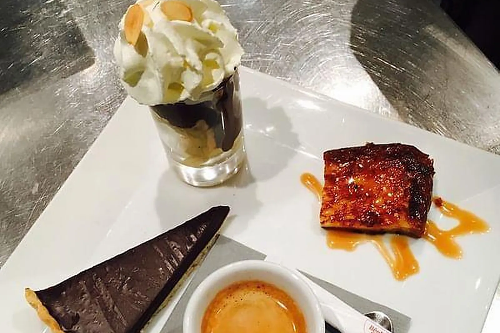 Lieux événementiels, RESTAURANT BAR L'ESCAPADE