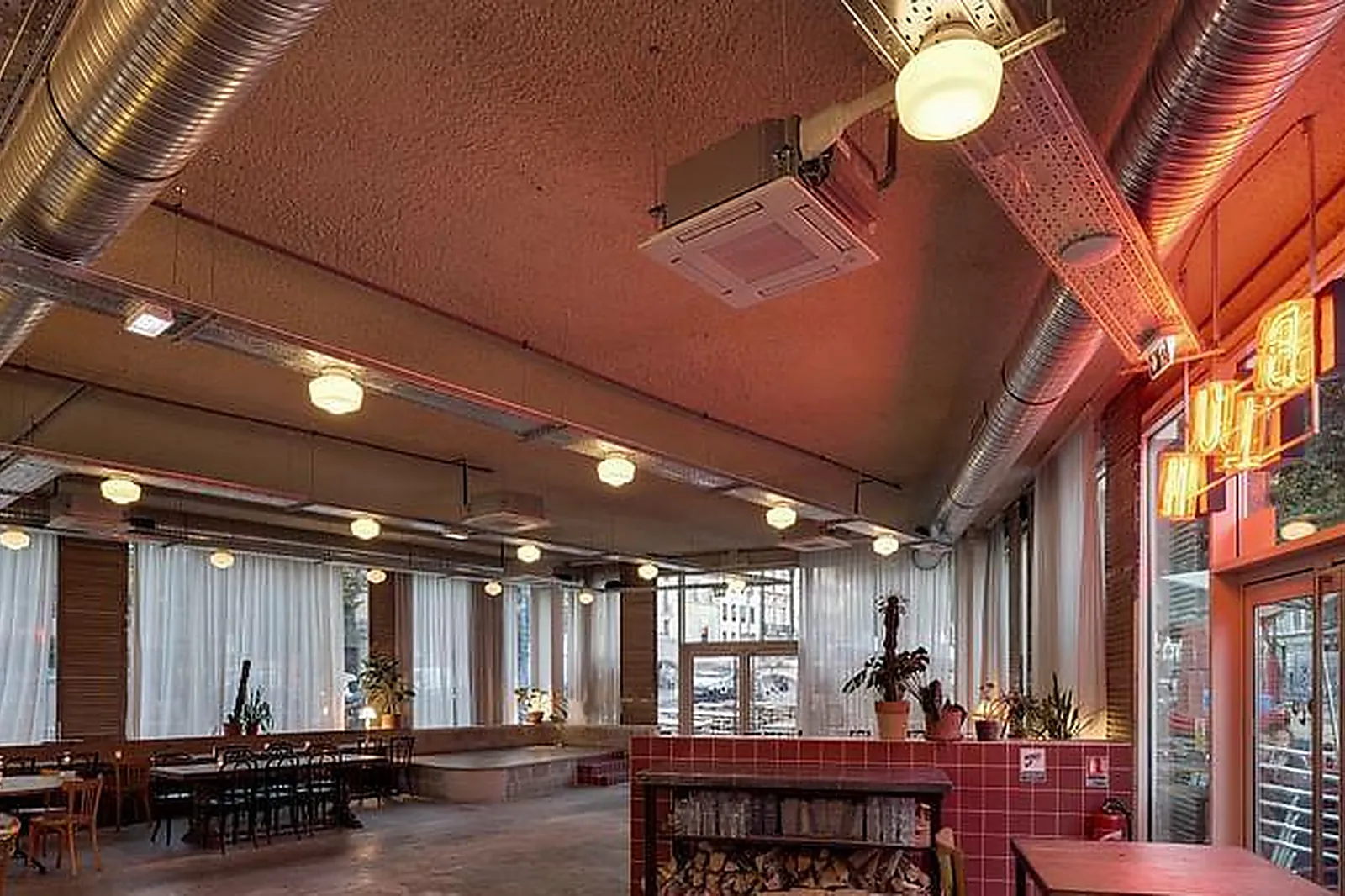 Lieux événementiels, RESTAURANT BLUM