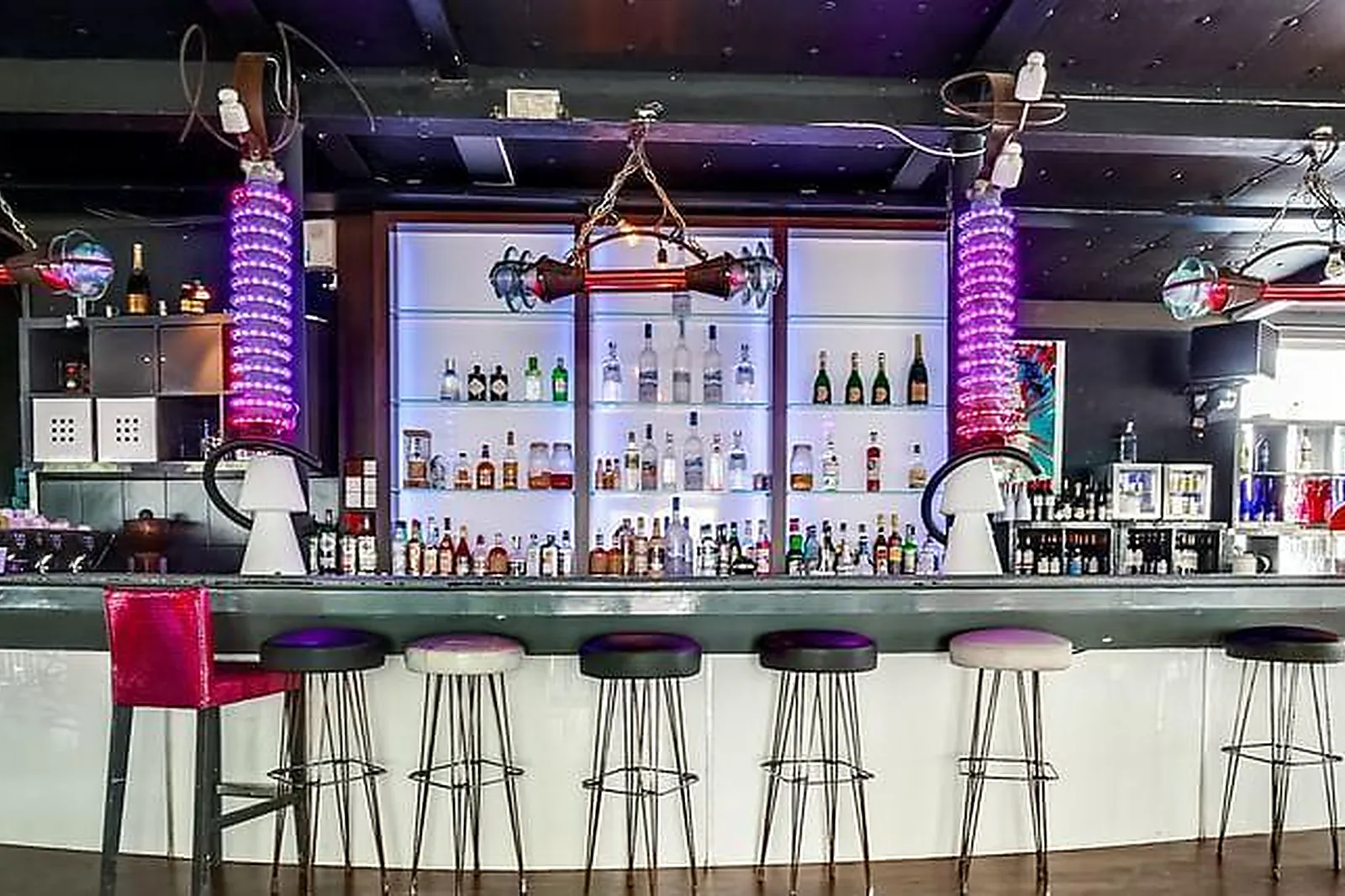 Lieux événementiels, RESTAURANT LE CAFÉ BARGE