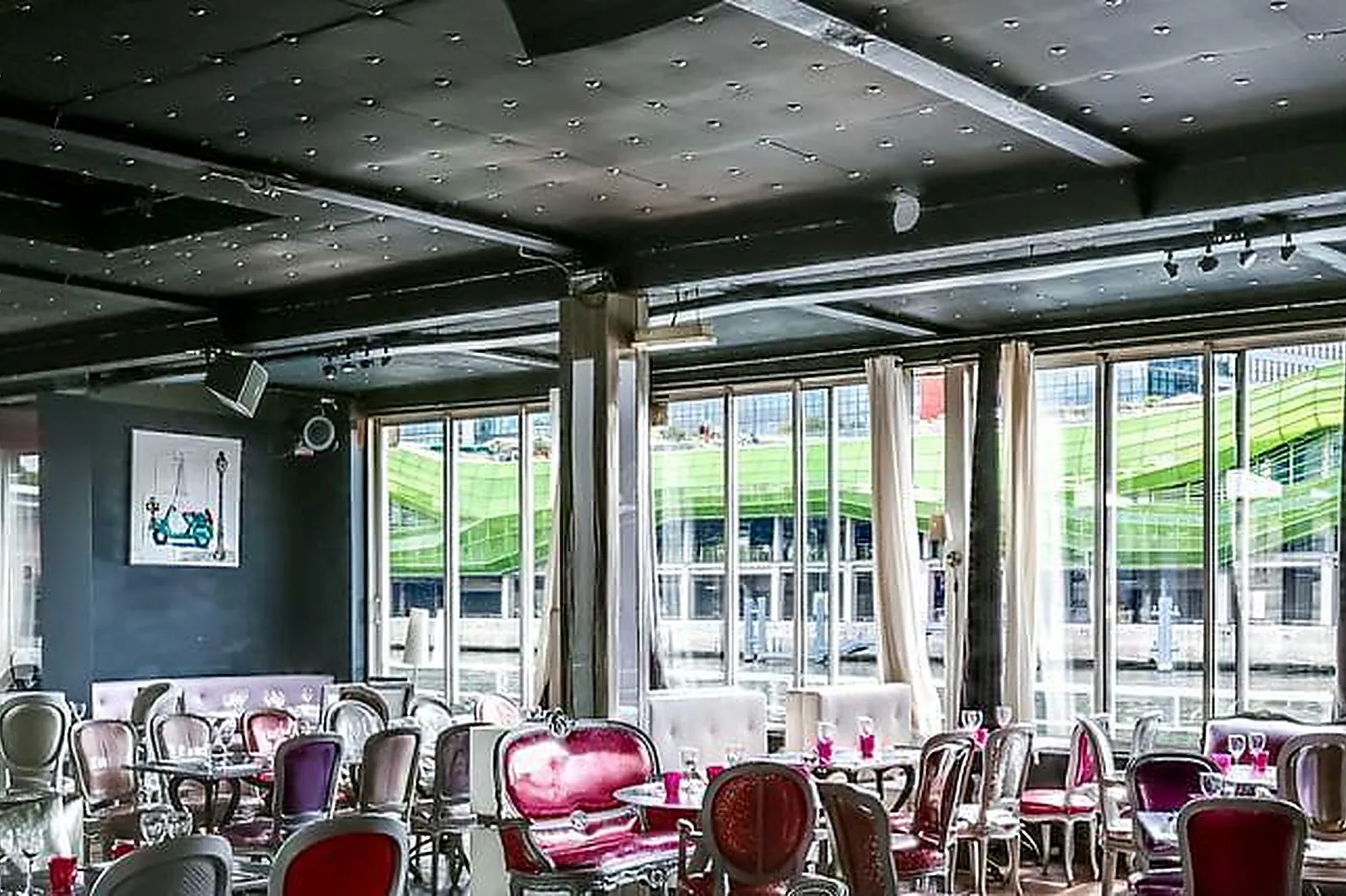 Lieux événementiels, RESTAURANT LE CAFÉ BARGE