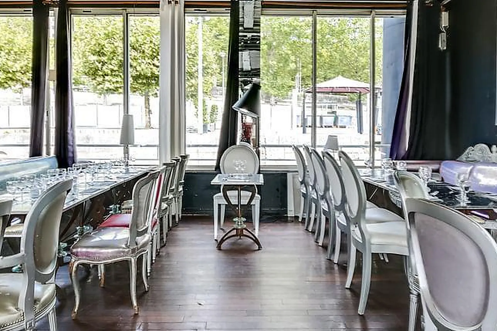 Lieux événementiels, RESTAURANT LE CAFÉ BARGE