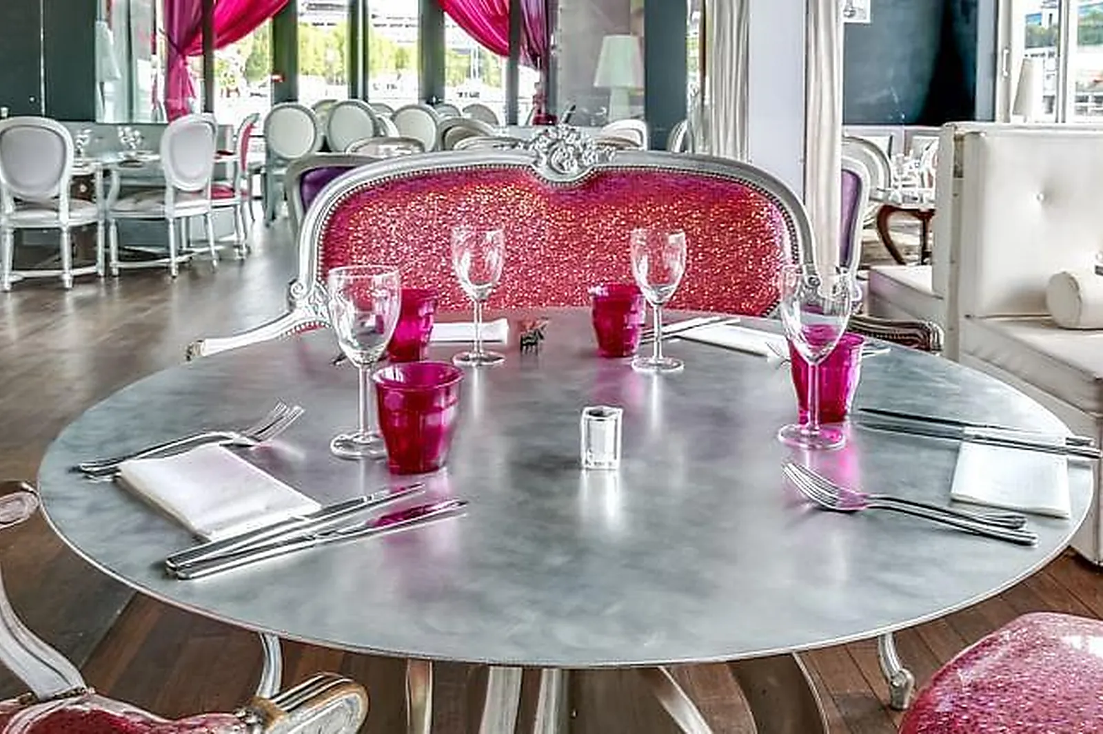 Lieux événementiels, RESTAURANT LE CAFÉ BARGE