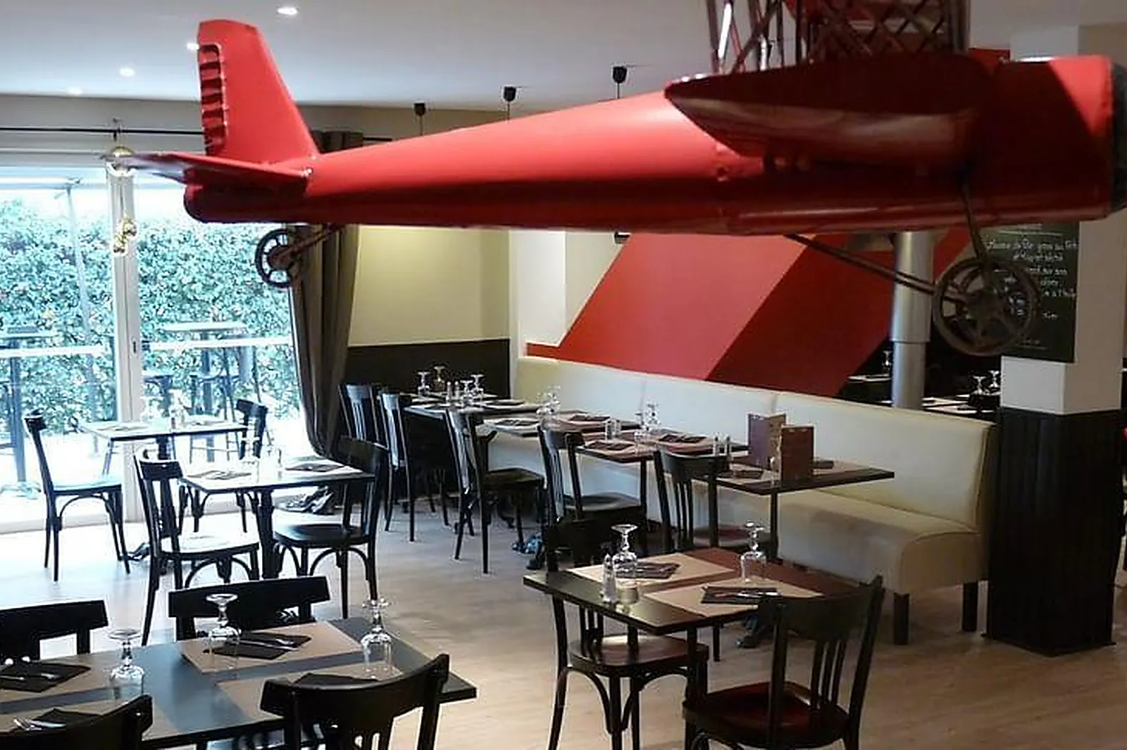 Lieux événementiels, RESTAURANT LES AVIATEURS