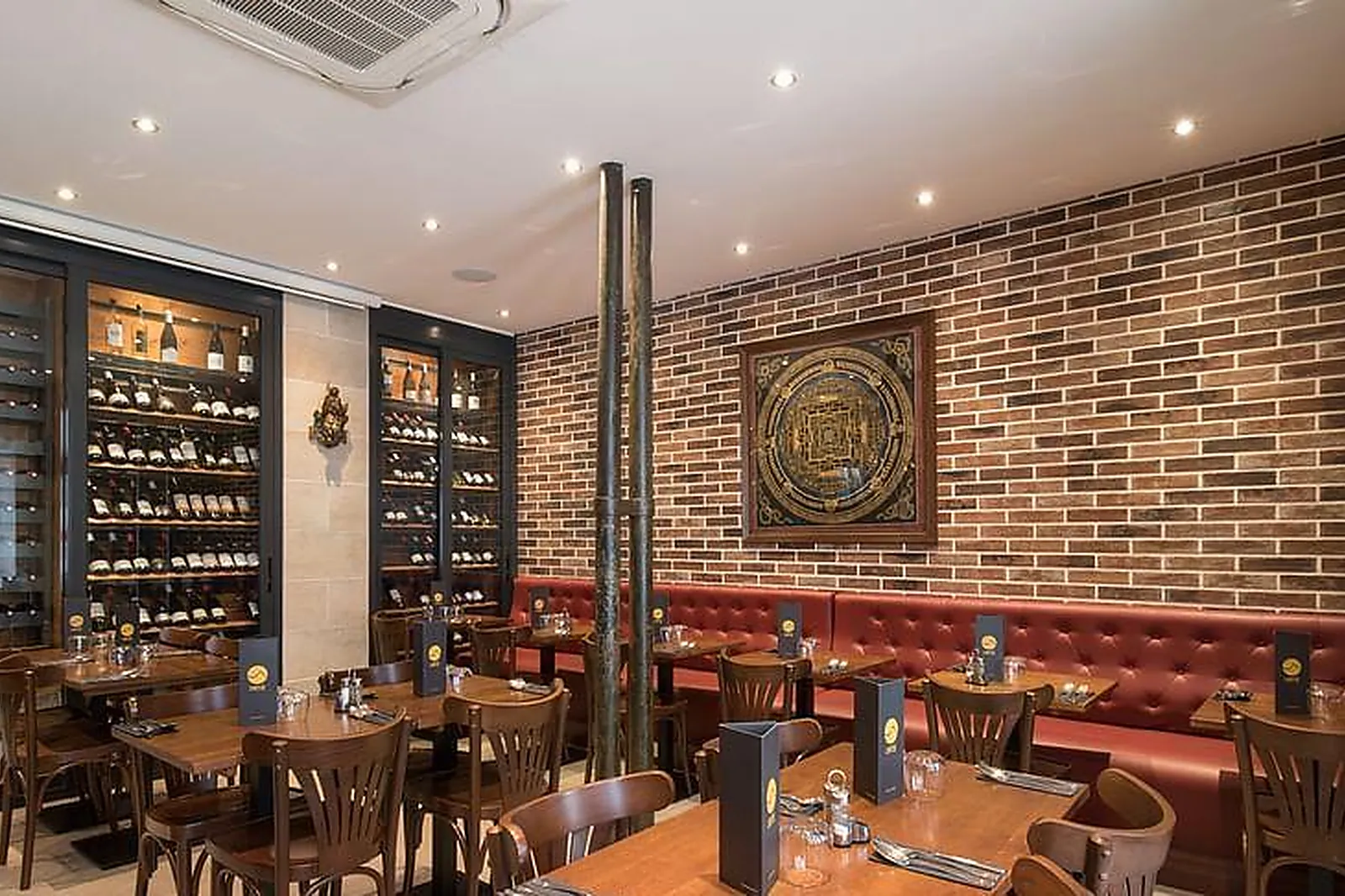 Lieux événementiels, RESTAURANT LHOTSE