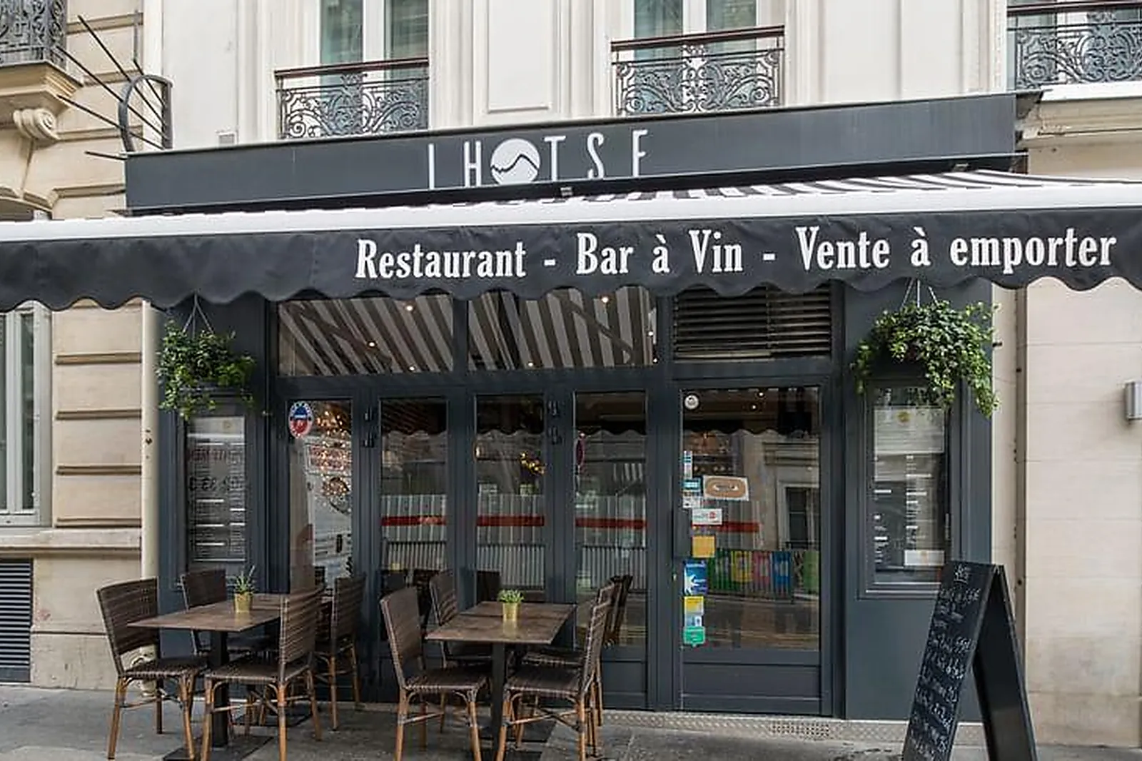 Lieux événementiels, RESTAURANT LHOTSE