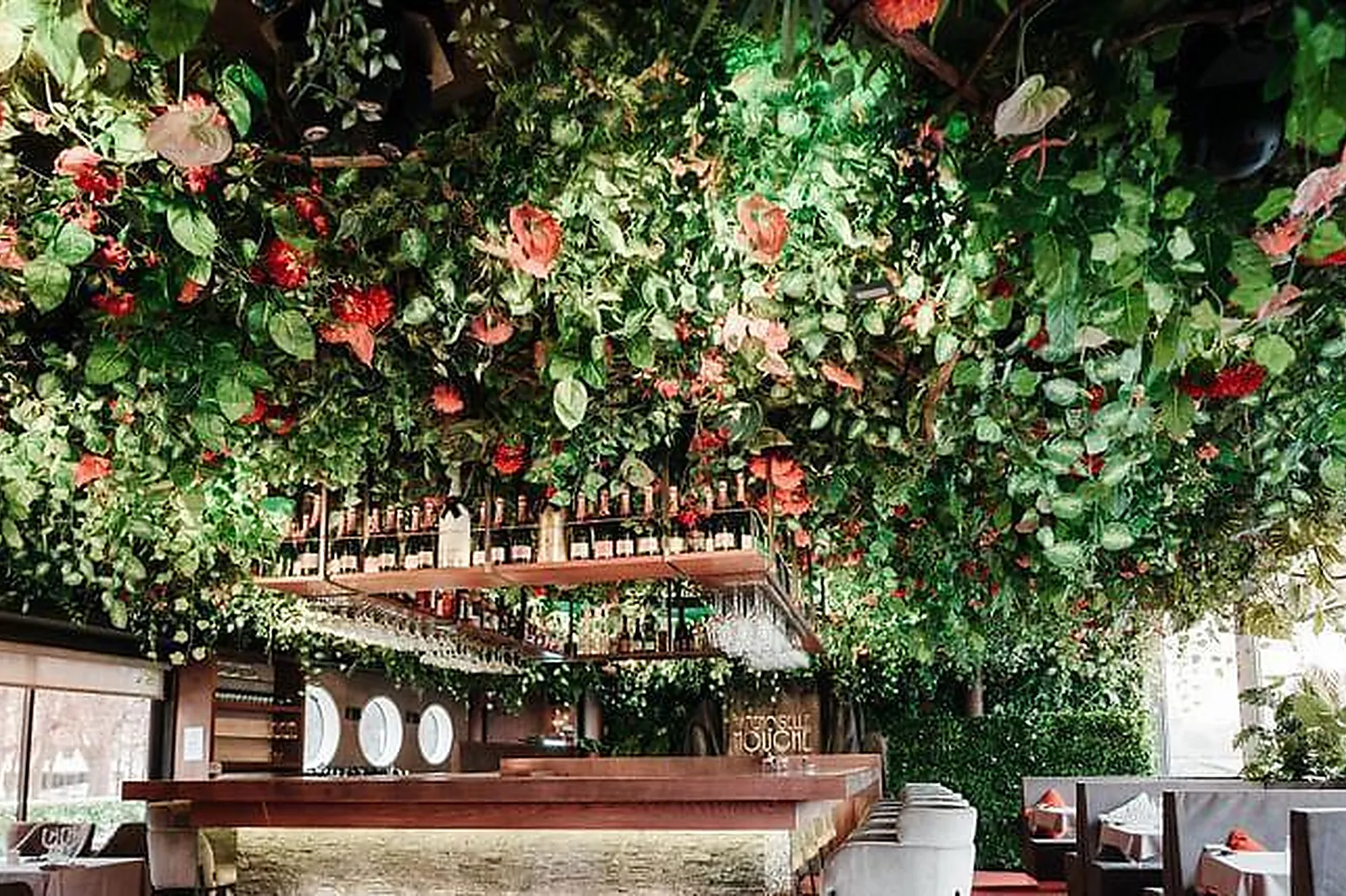 Lieux événementiels, RESTAURANT PANORAMIQUE MADEMOISELLE MOUCHE