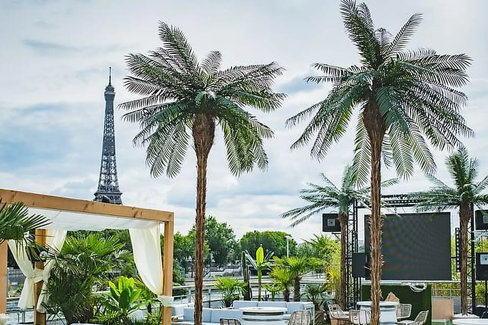 Lieux événementiels, RESTAURANT PANORAMIQUE MADEMOISELLE MOUCHE