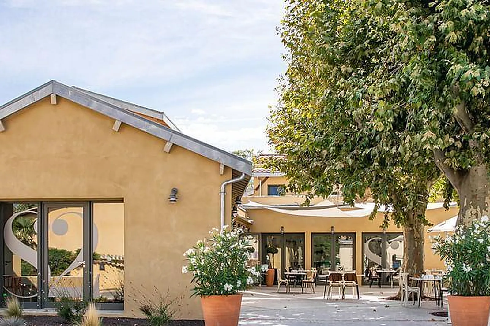 Lieux événementiels, RESTAURANT SAISON 2