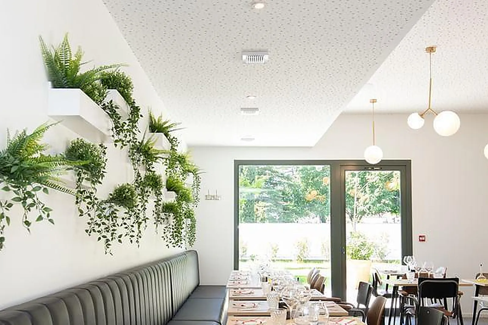 Lieux événementiels, RESTAURANT SAISON 2