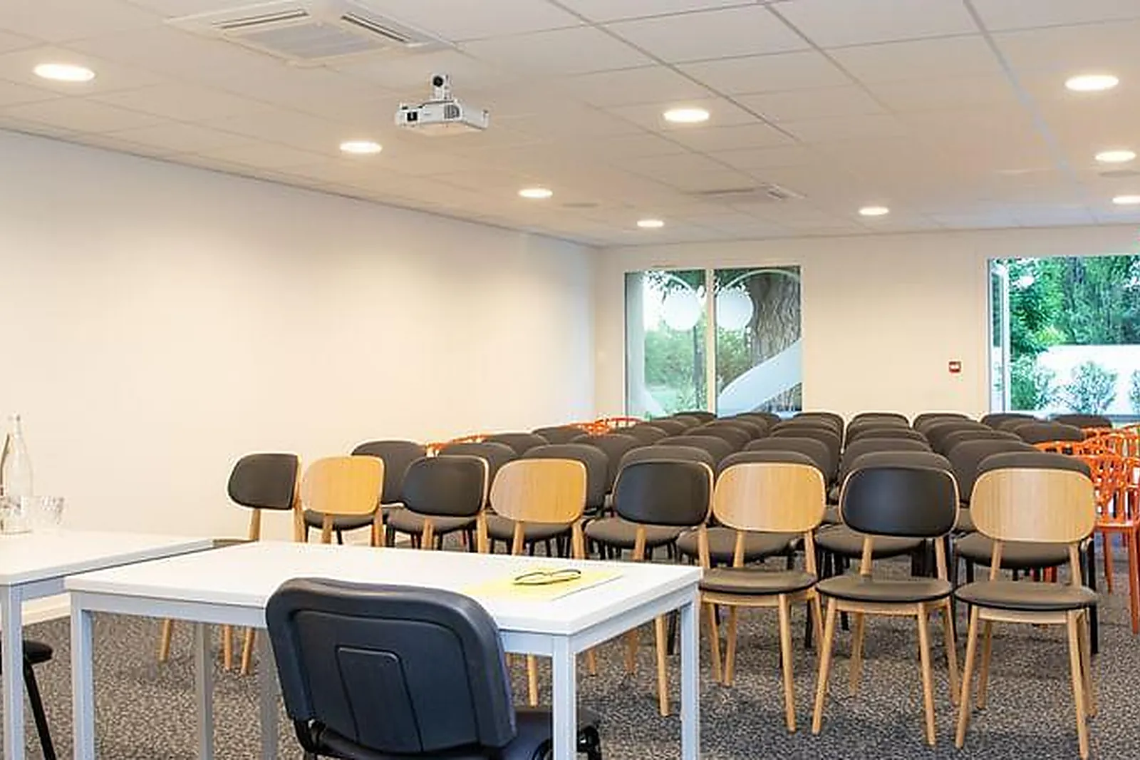 Lieux événementiels, RESTAURANT SAISON 2