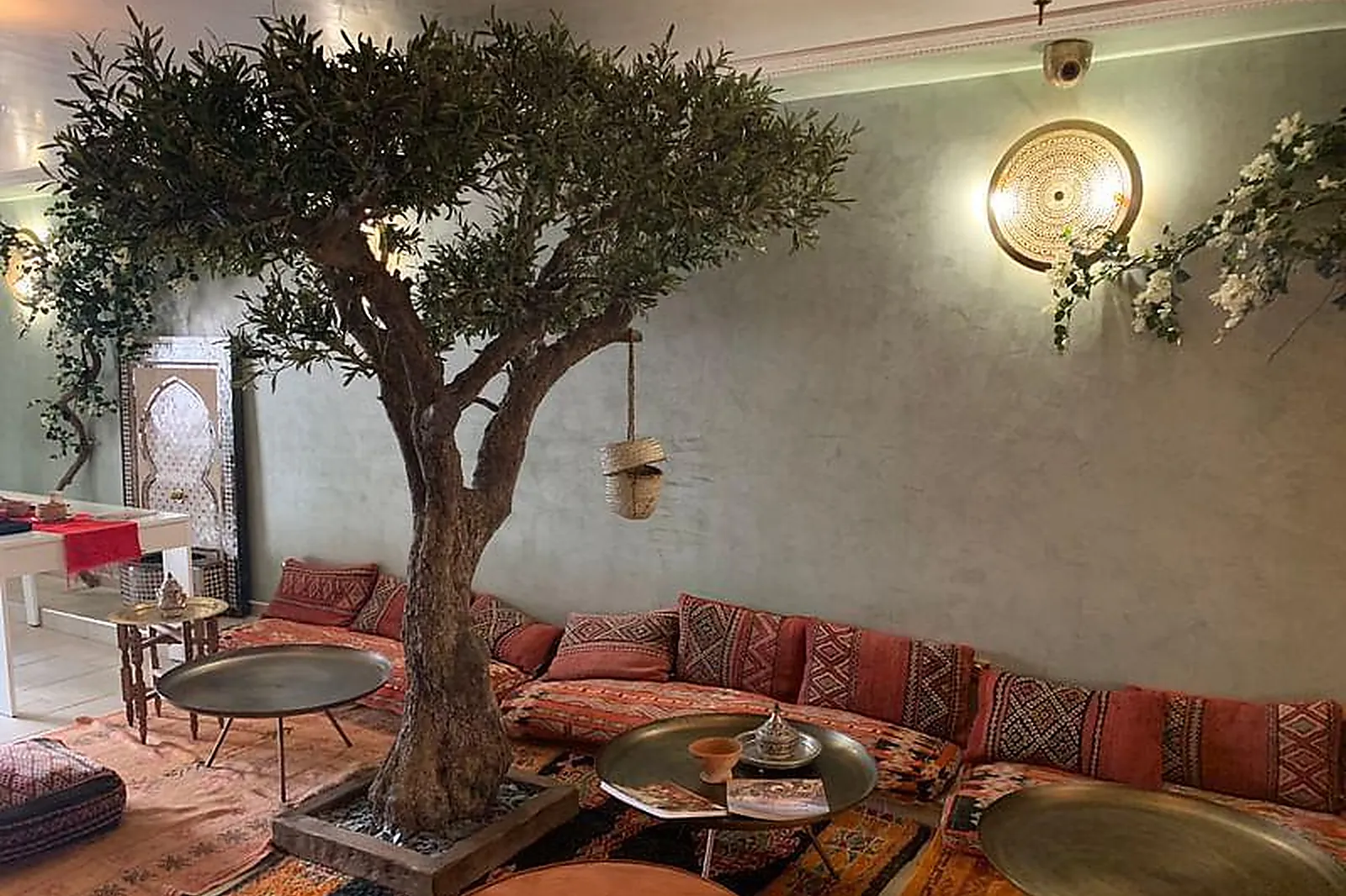 Lieux événementiels, LE MONDE EST A VOUS