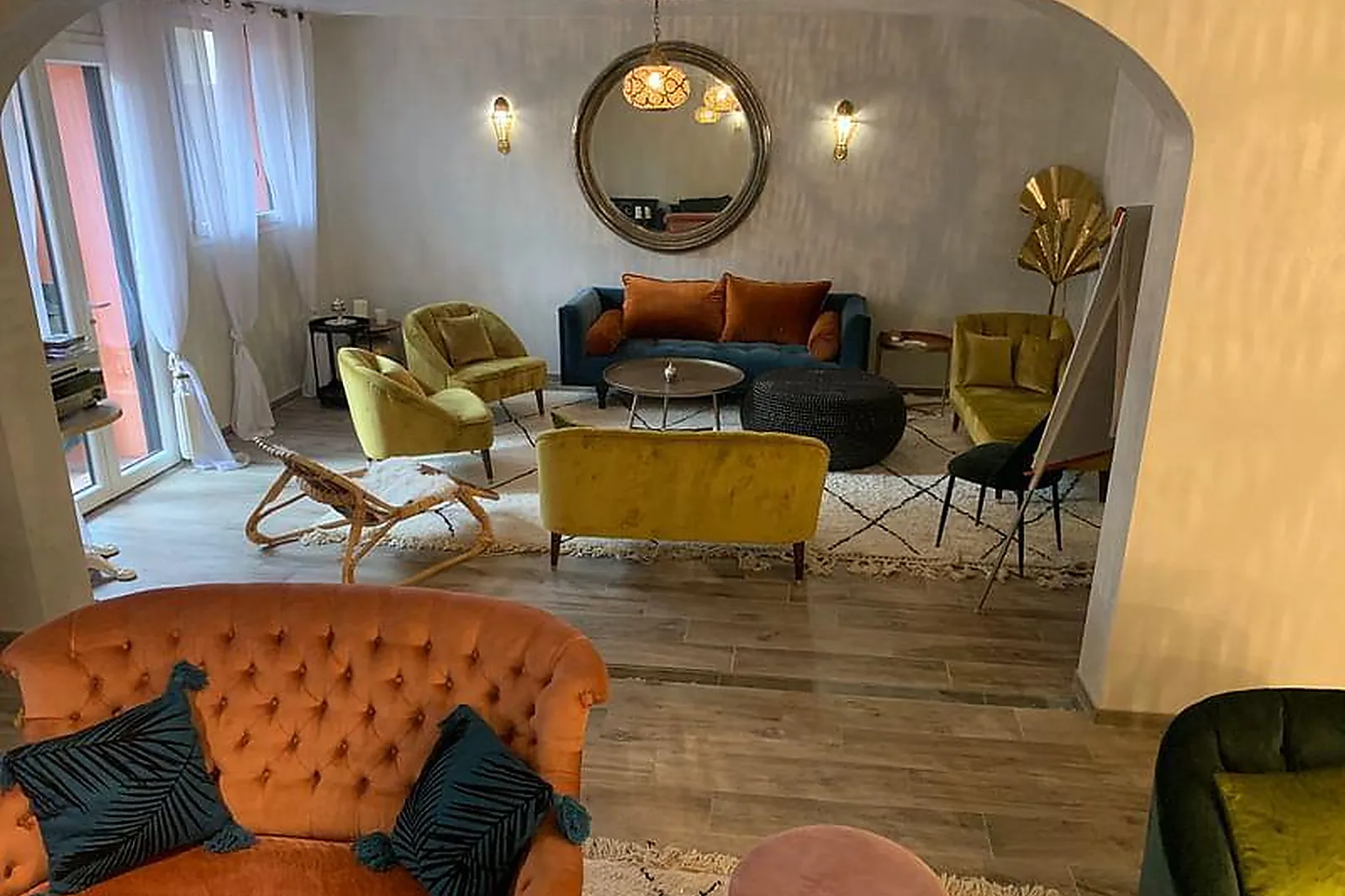 Lieux événementiels, LE MONDE EST A VOUS