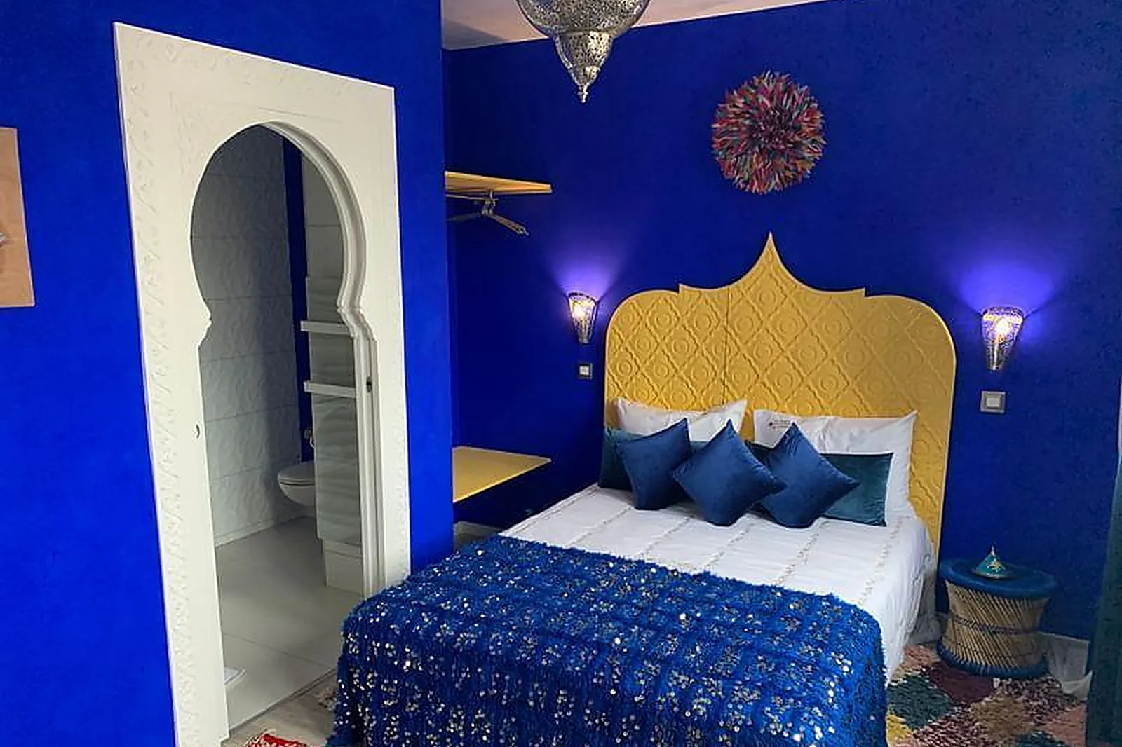 Lieux événementiels, LE MONDE EST A VOUS