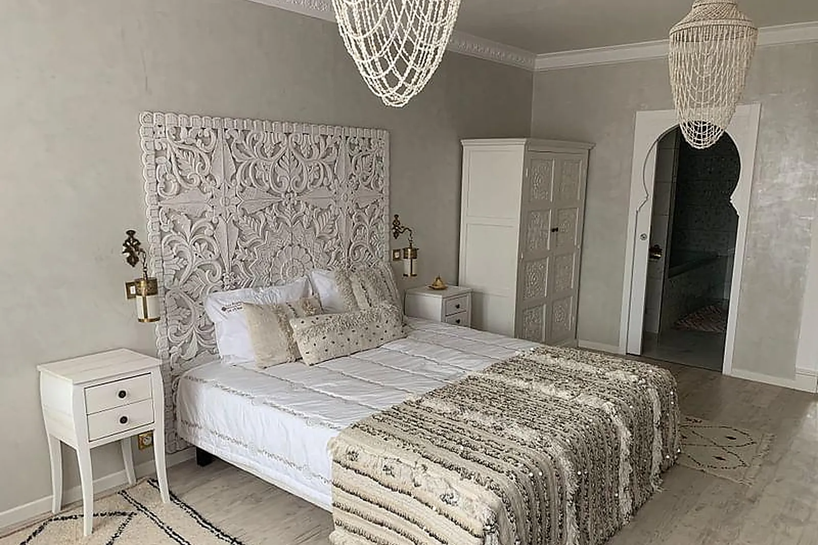 Lieux événementiels, LE MONDE EST A VOUS