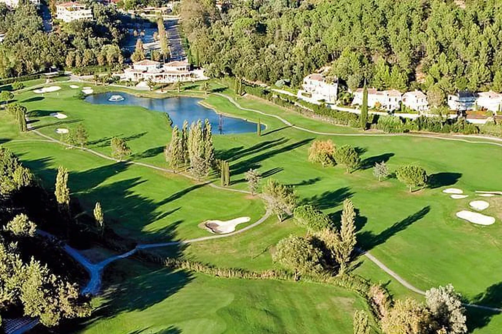 Lieux événementiels, RIVIERA GOLF DE BARBOSSI