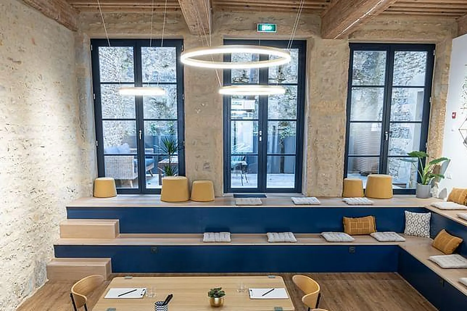 Lieux événementiels, SALLE DE RÉUNION PRIVATIVE JARDIN PUBLIC