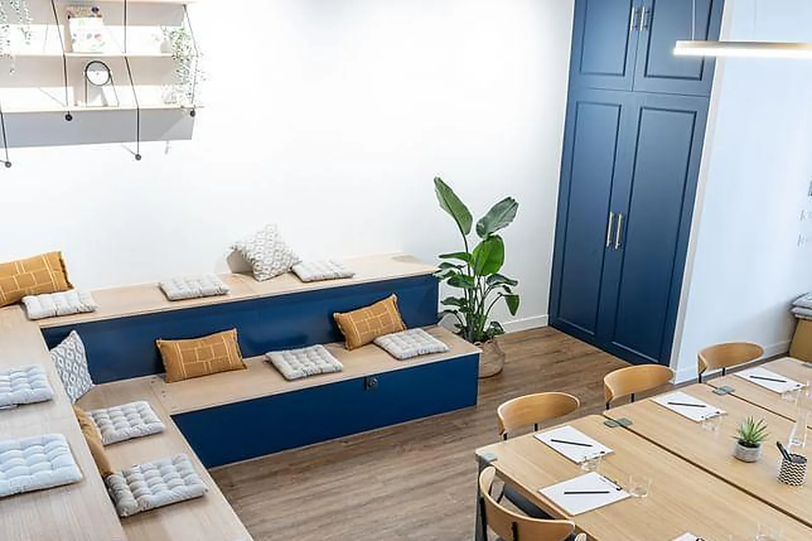 Lieux événementiels, SALLE DE RÉUNION PRIVATIVE JARDIN PUBLIC