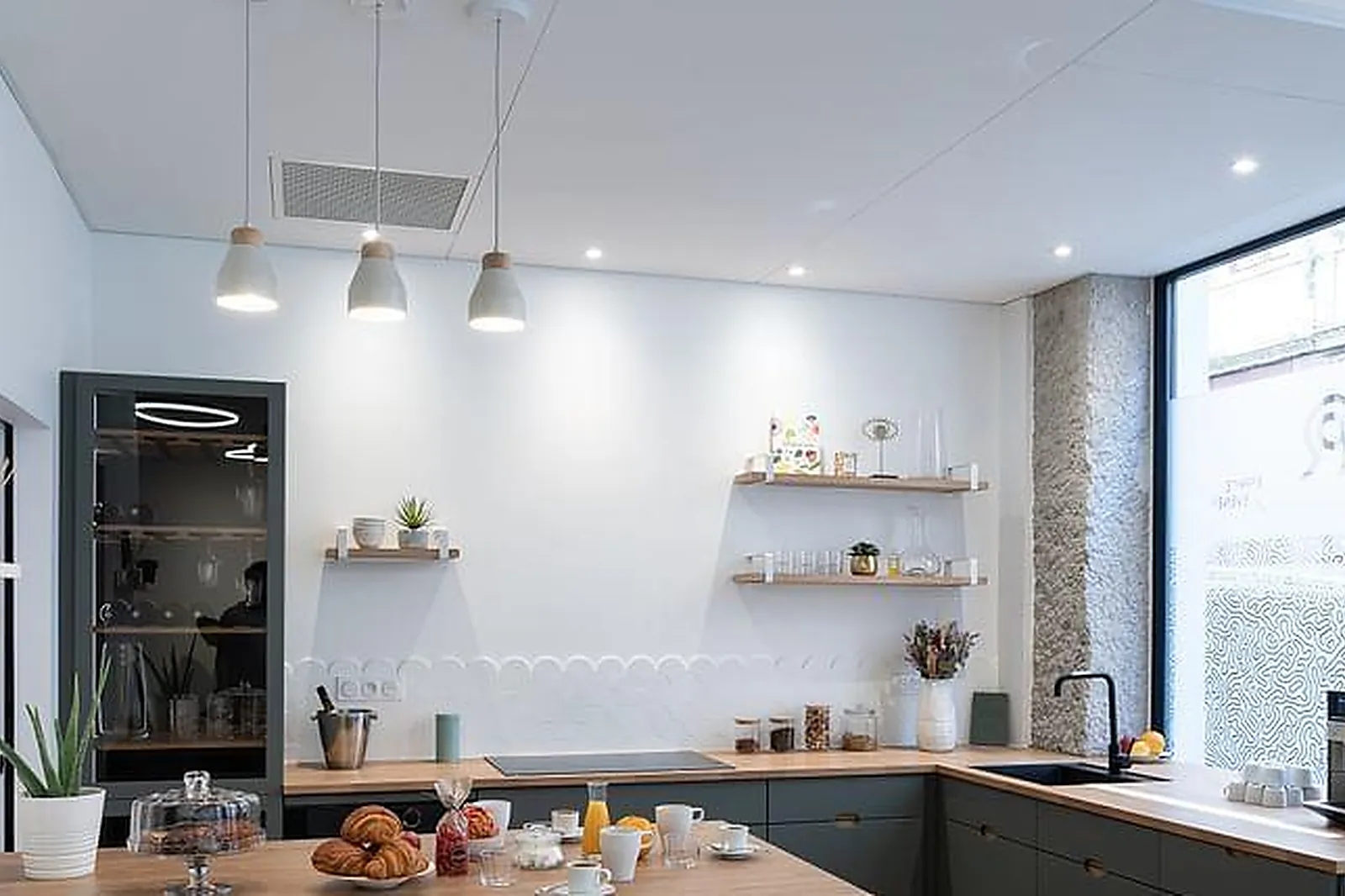 Lieux événementiels, SALLE DE RÉUNION PRIVATIVE JARDIN PUBLIC