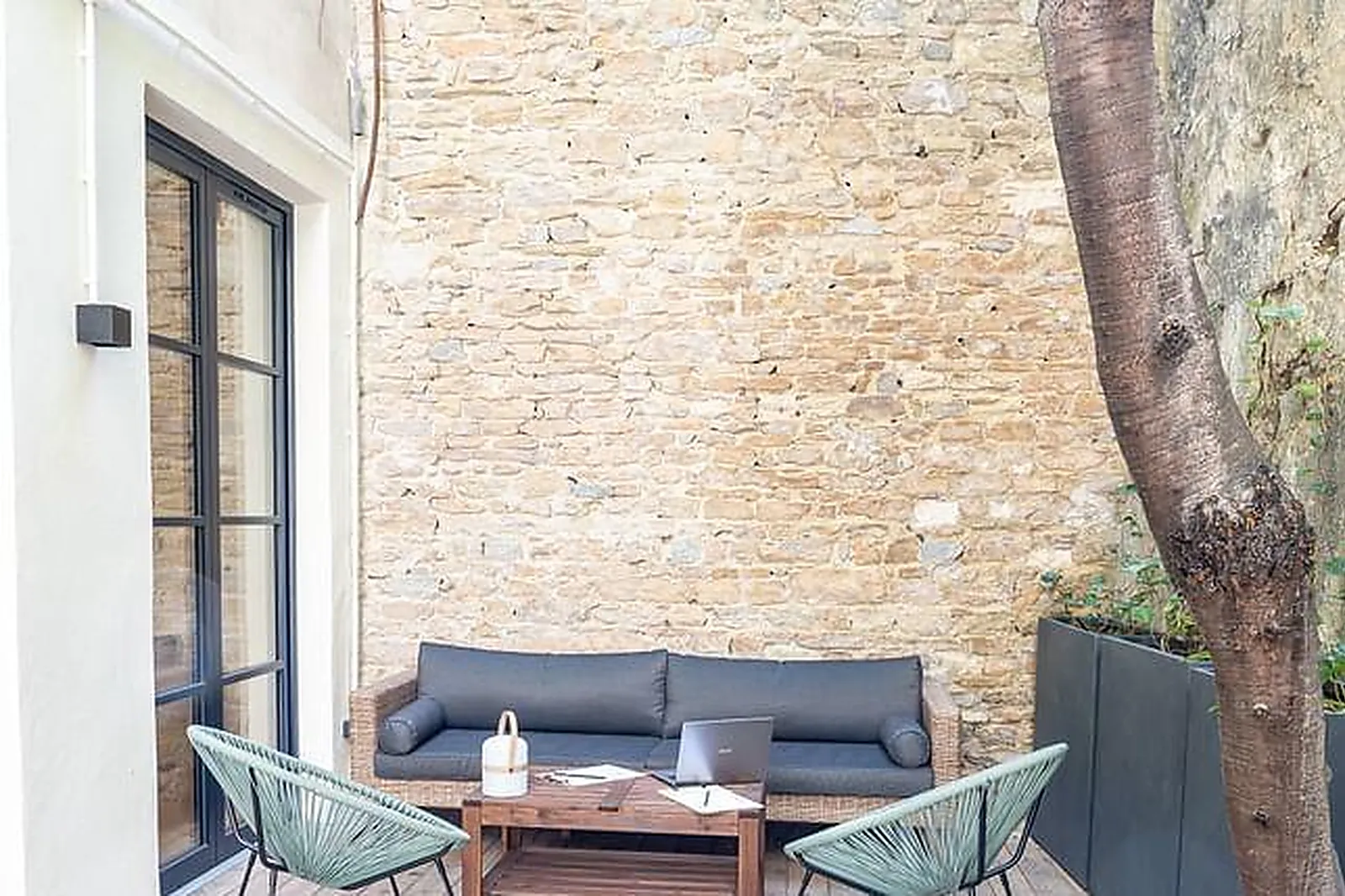 Lieux événementiels, SALLE DE RÉUNION PRIVATIVE JARDIN PUBLIC