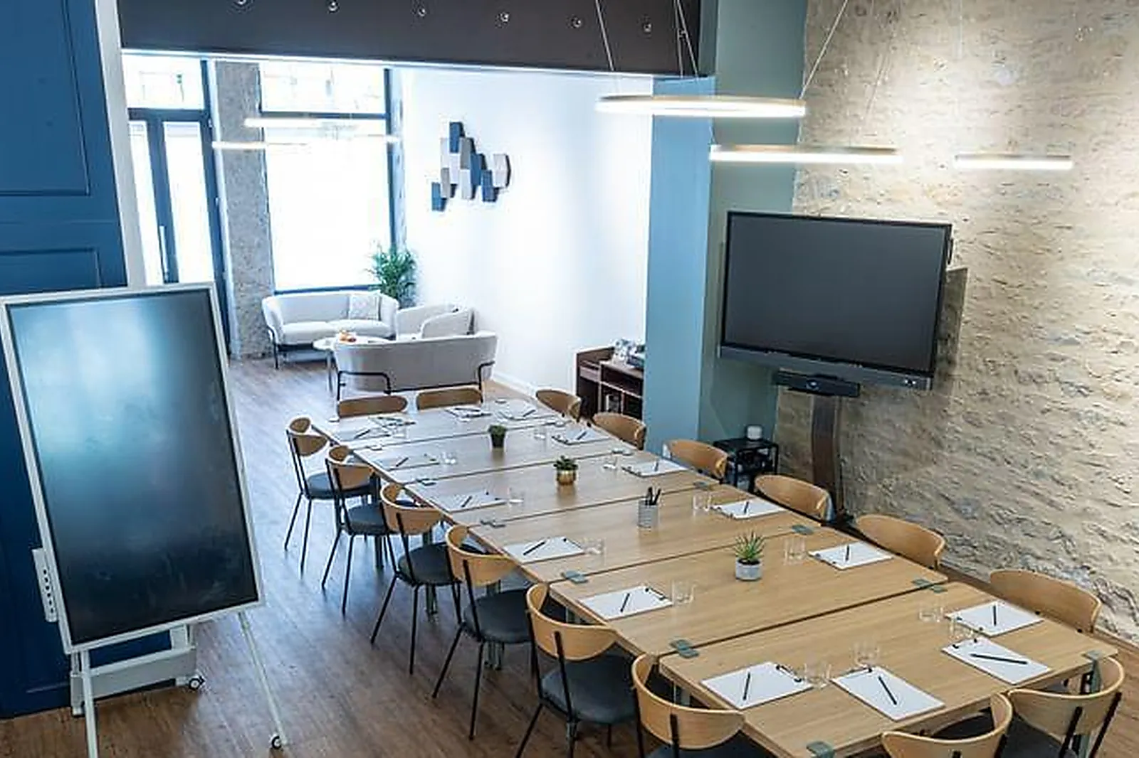 Lieux événementiels, SALLE DE RÉUNION PRIVATIVE JARDIN PUBLIC