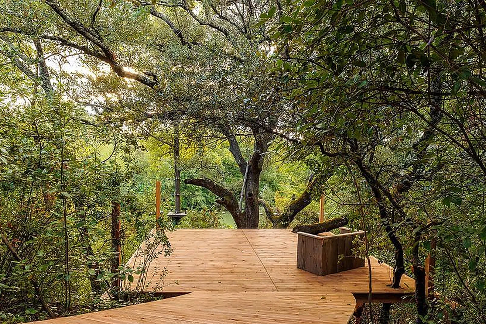 Lieux événementiels, ROC DE MASSEREAU