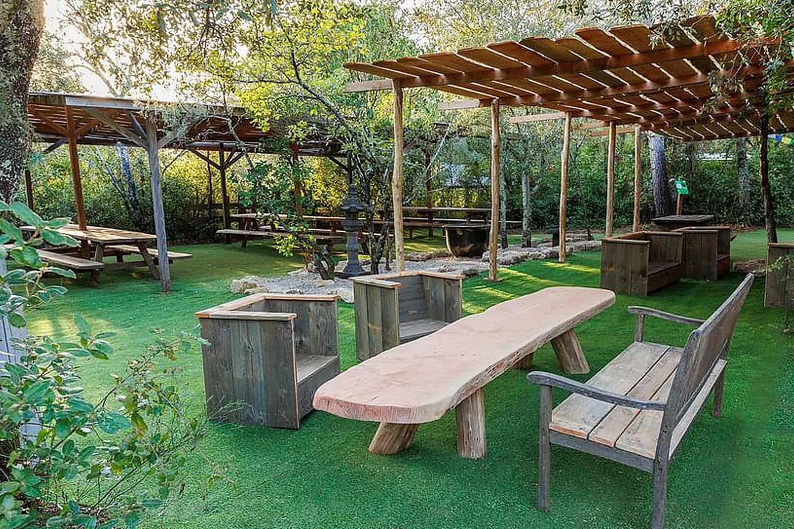 Lieux événementiels, ROC DE MASSEREAU