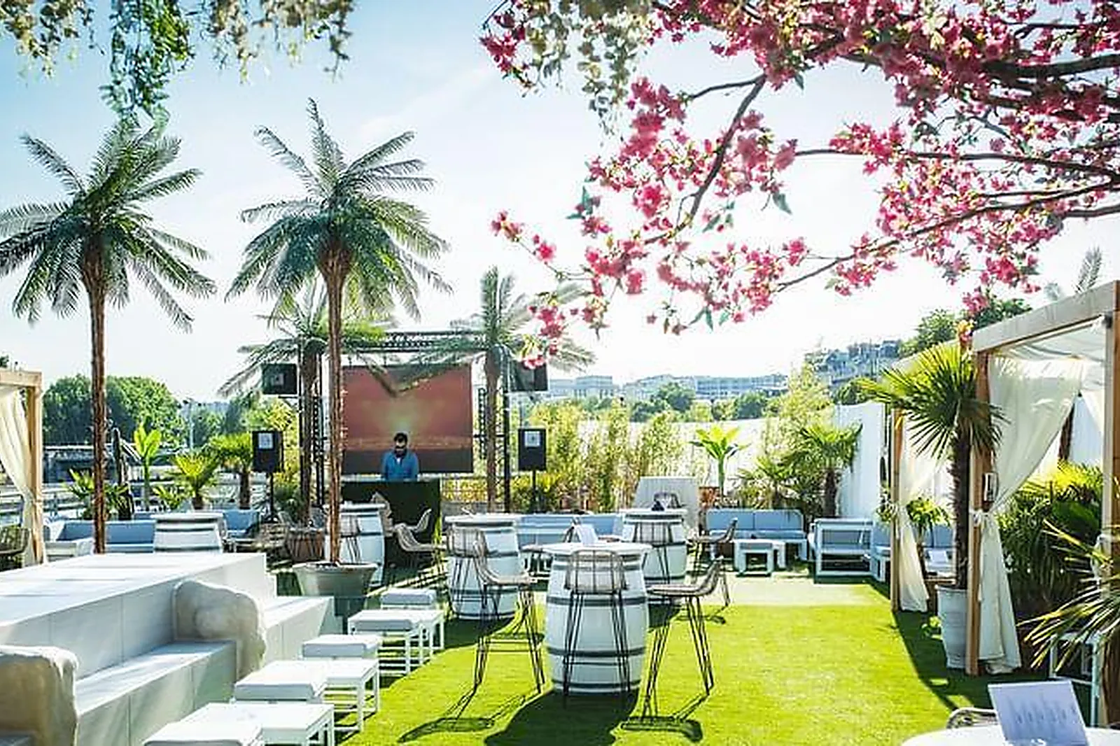 Lieux événementiels, ROOFTOP MADEMOISELLE MOUCHE