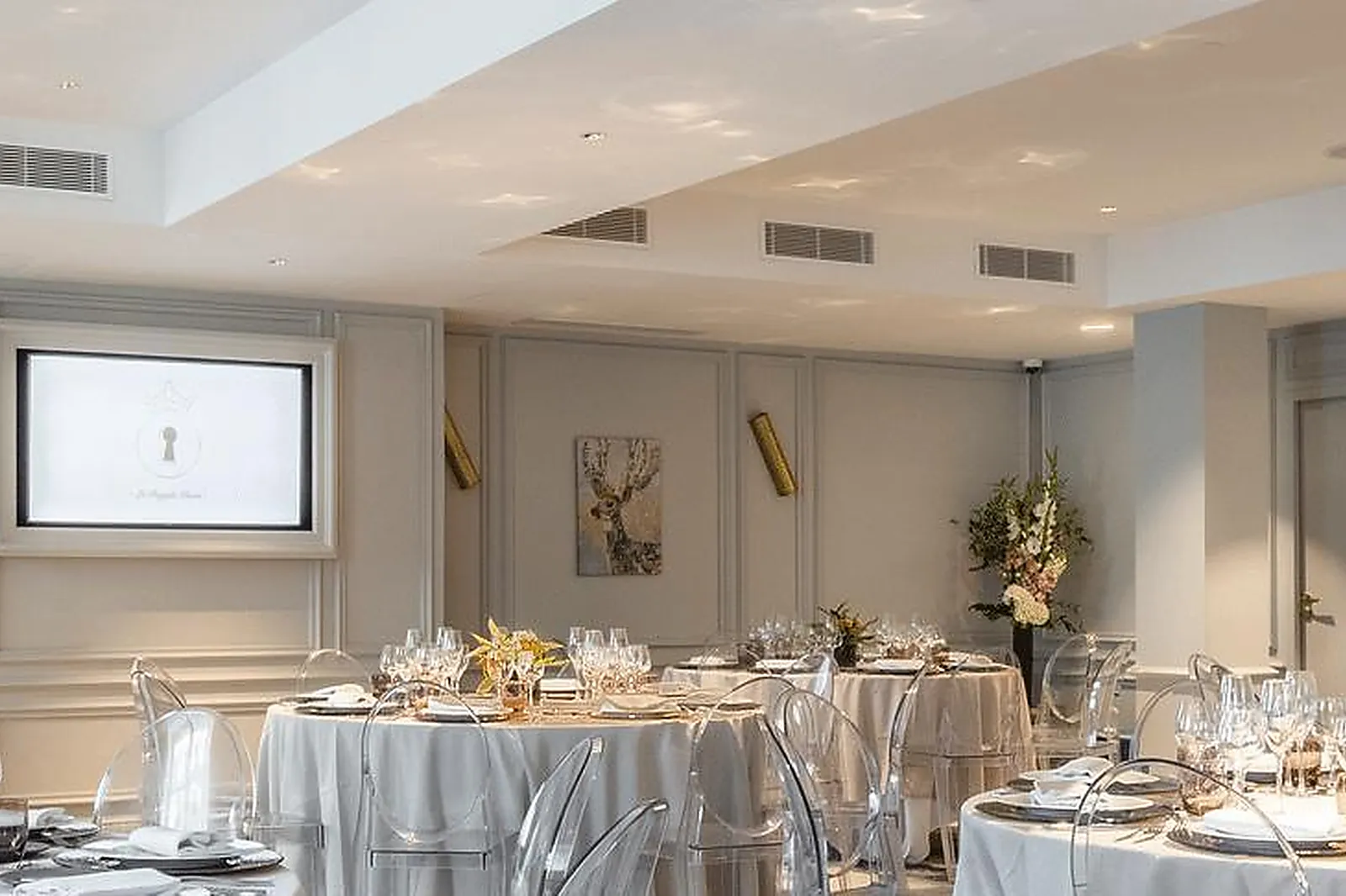 Lieux événementiels, ROYALE PARIS