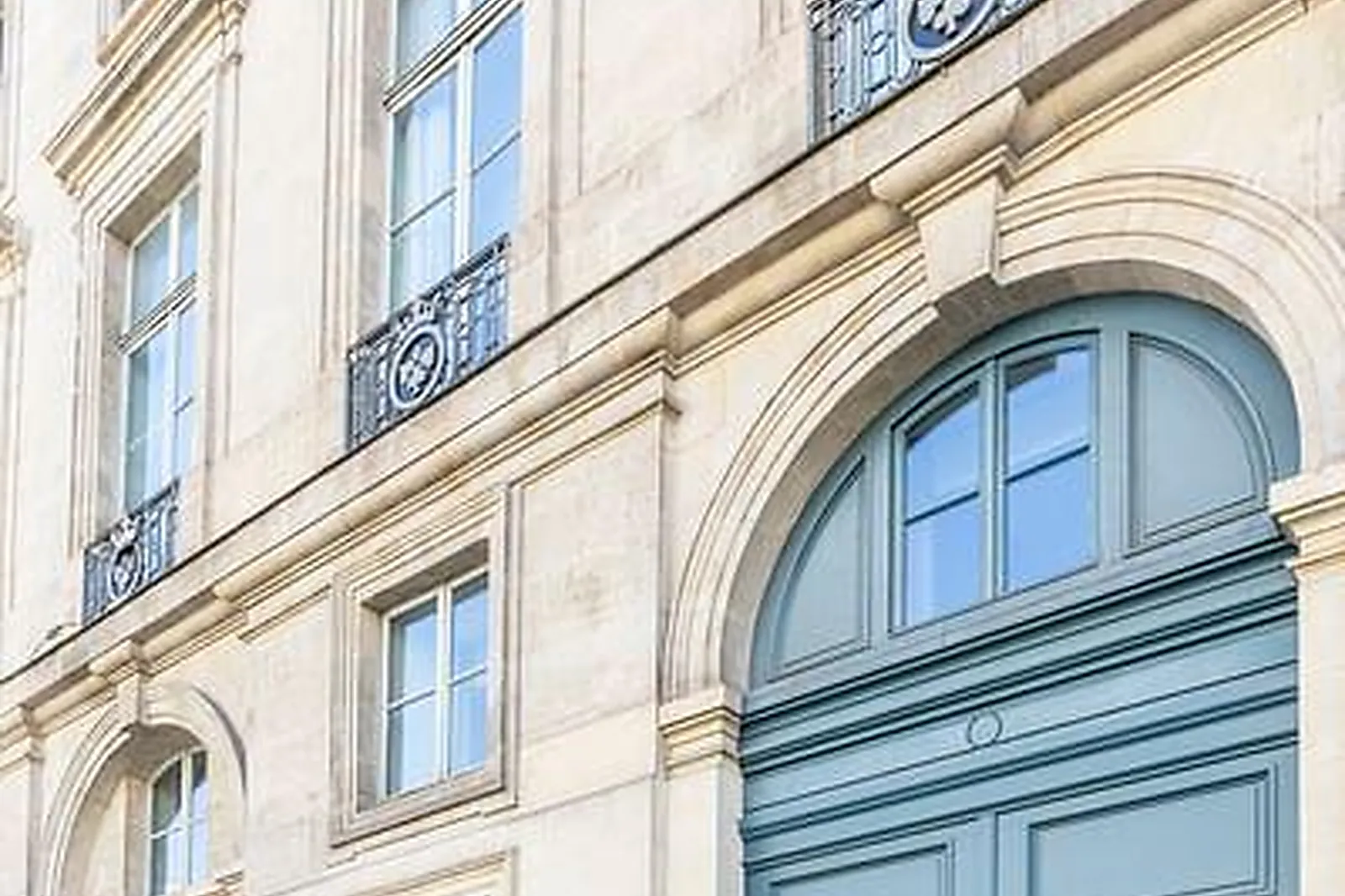 Lieux événementiels, ROYALE PARIS