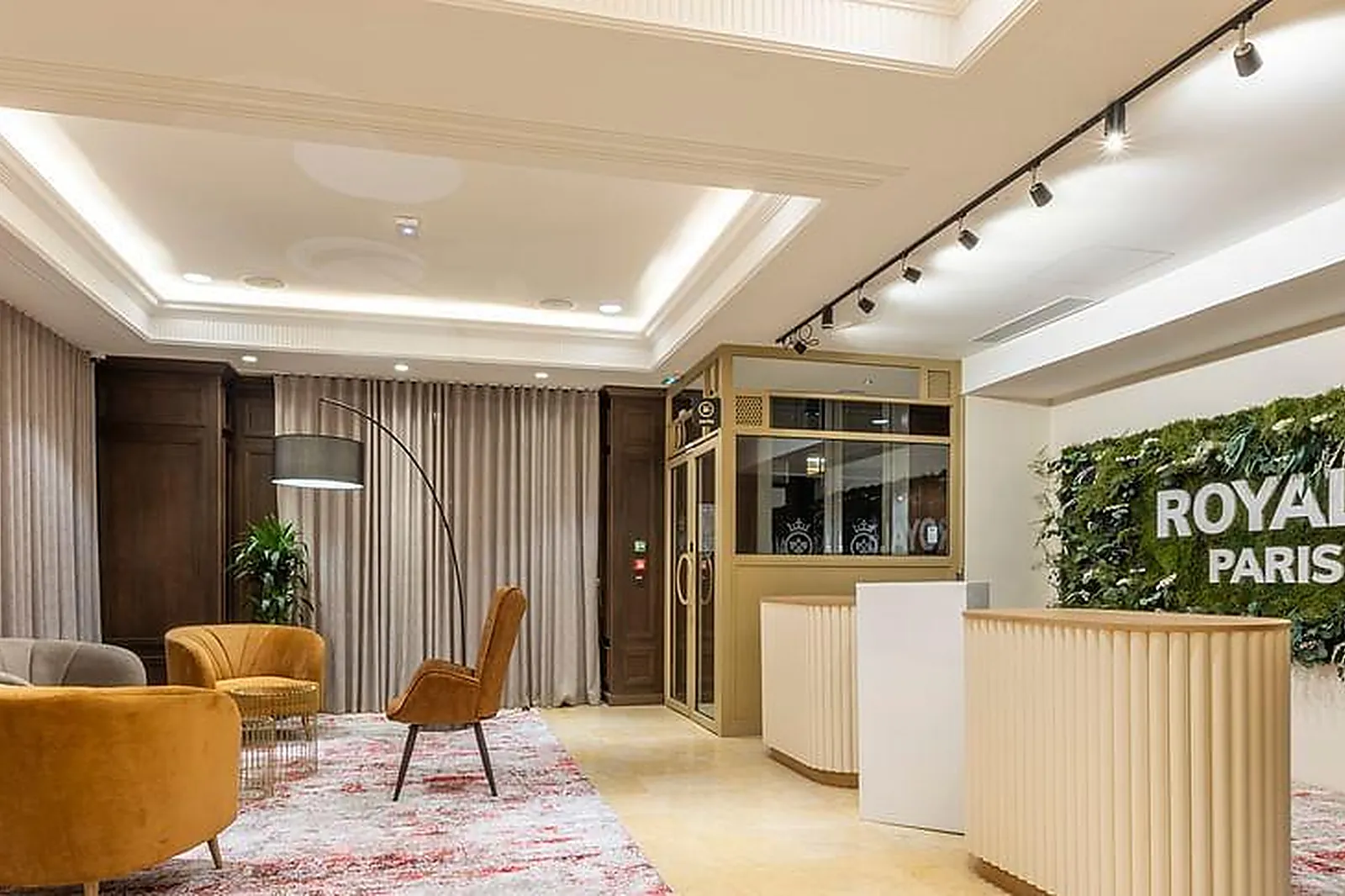 Lieux événementiels, ROYALE PARIS