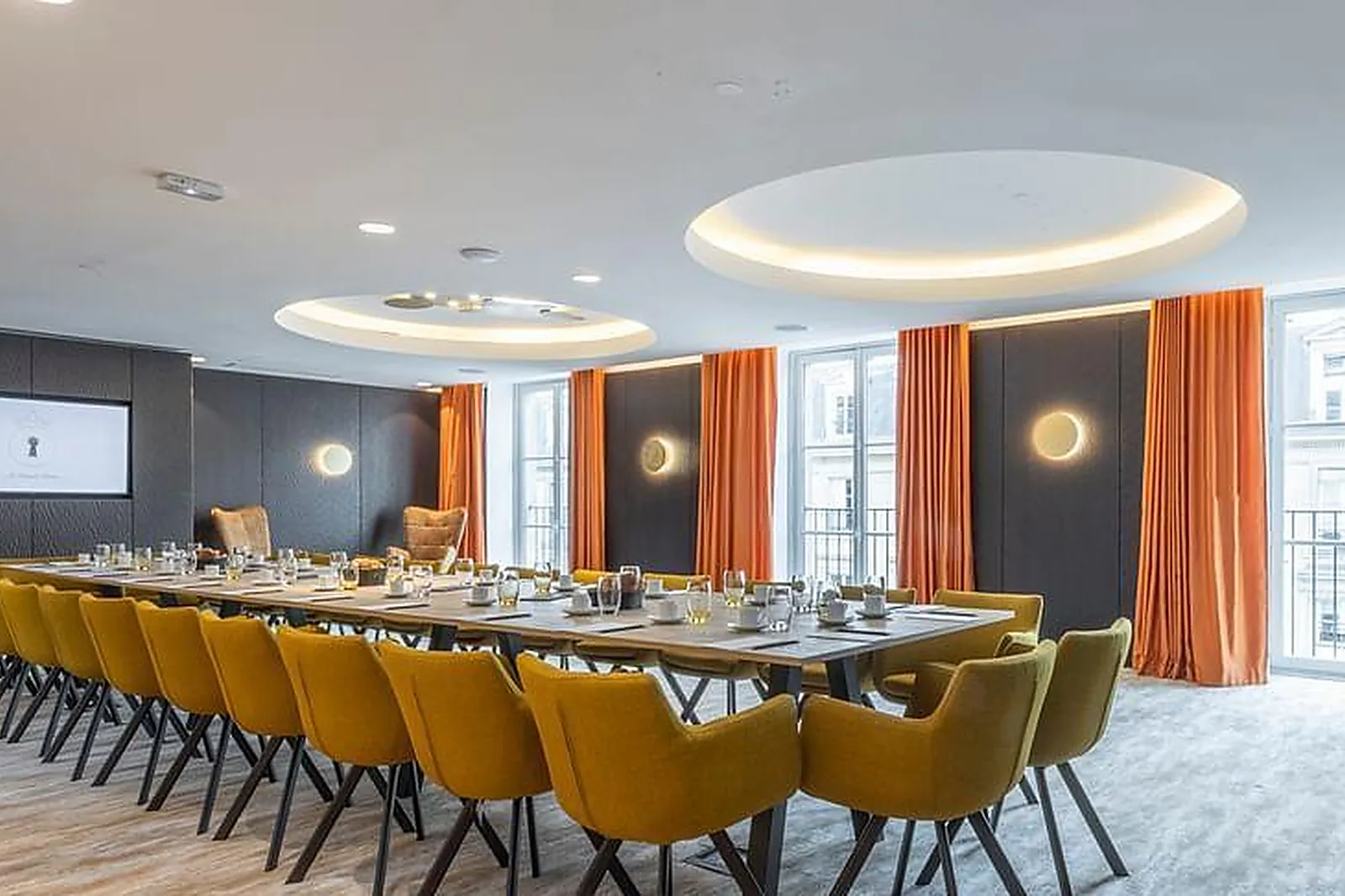 Lieux événementiels, ROYALE PARIS