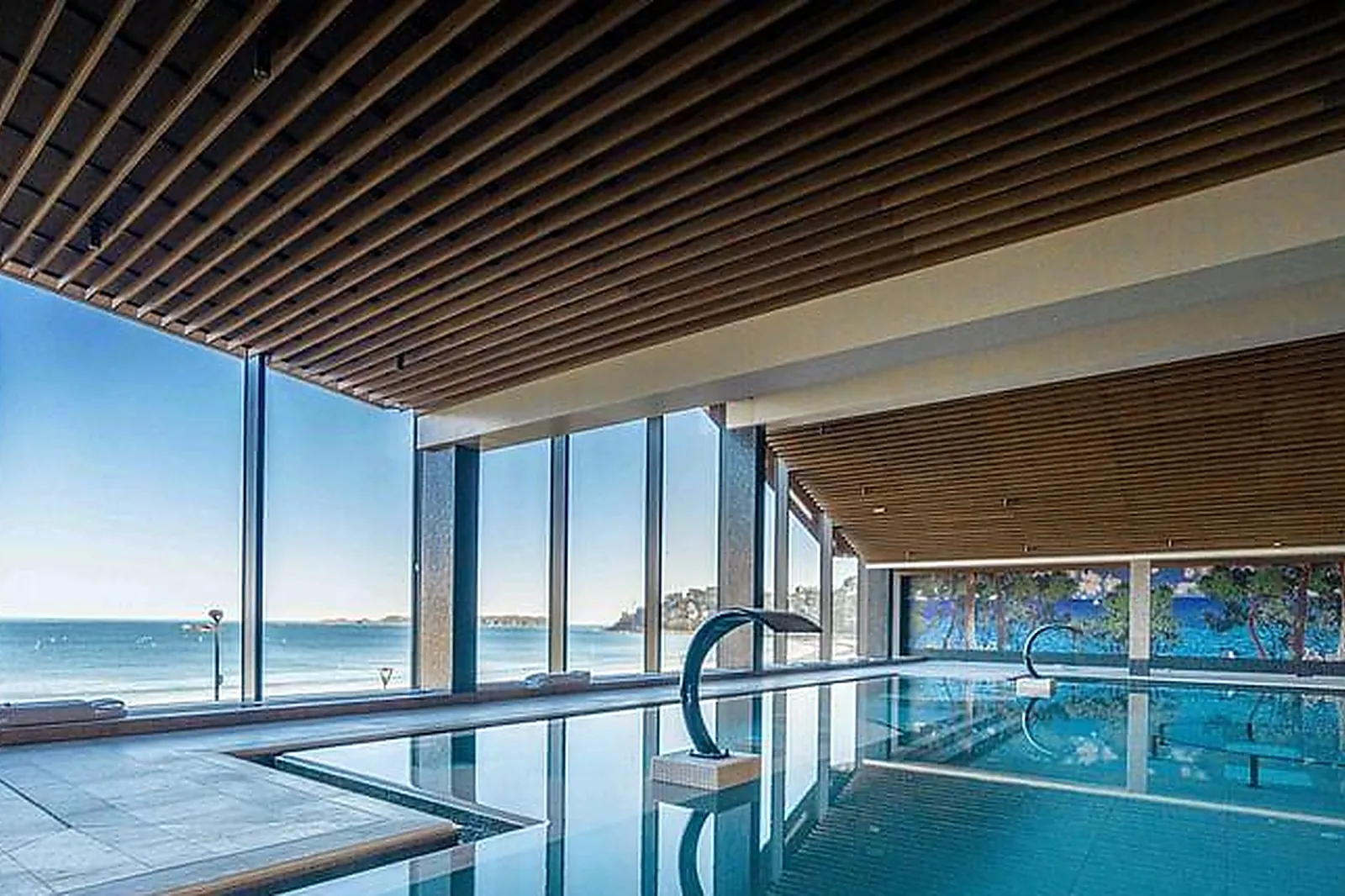 Lieux événementiels, ROZ MARINE THALASSO RESORT****