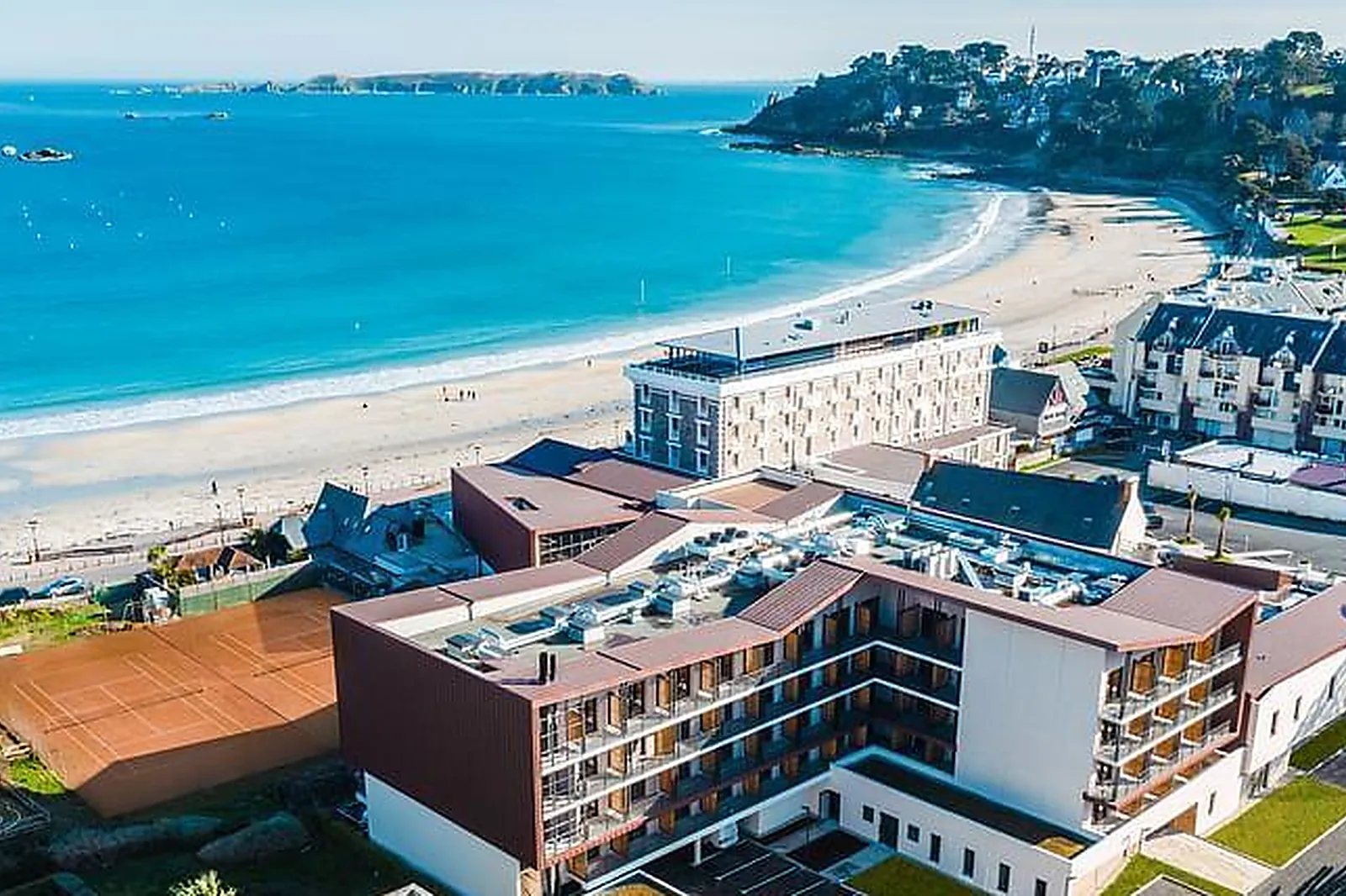 Lieux événementiels, ROZ MARINE THALASSO RESORT****