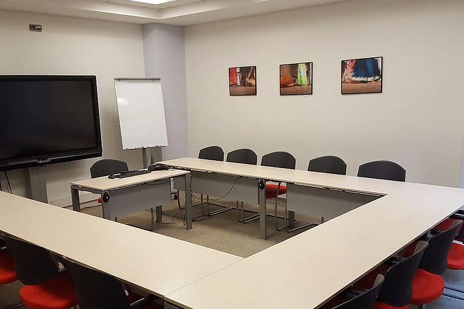 Lieux événementiels, RUE LAURISTON PARIS