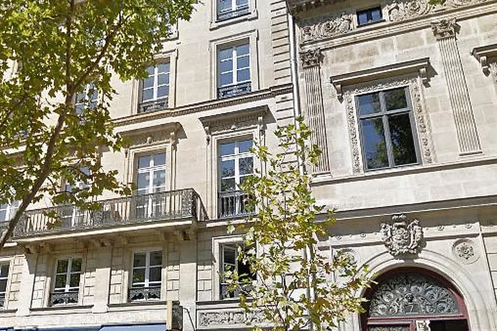 Lieux événementiels, RUE TRONCHET PARIS