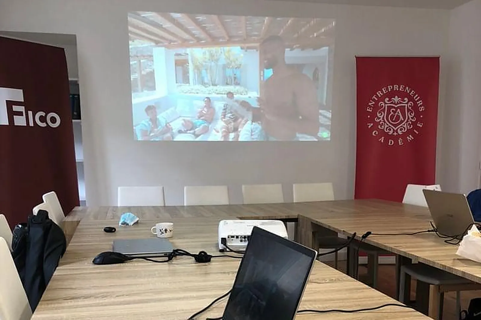 Lieux événementiels, RUE DU PONT NEUF ***** (RIVOLI / SAINT HONORÉ / CHATELET)